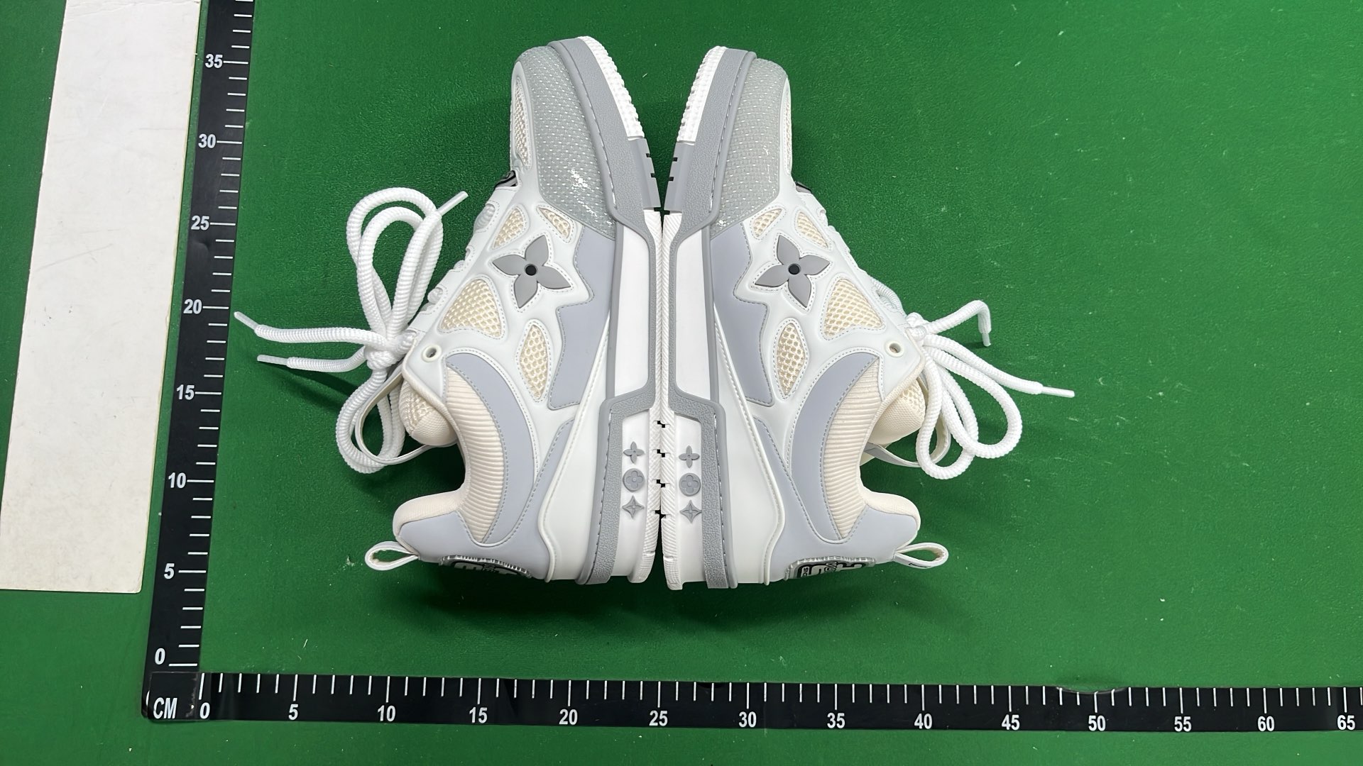 1:1 Batch LOUIS VUITTON shoes-1  in the Best OopBuy Spreadsheet QC photos