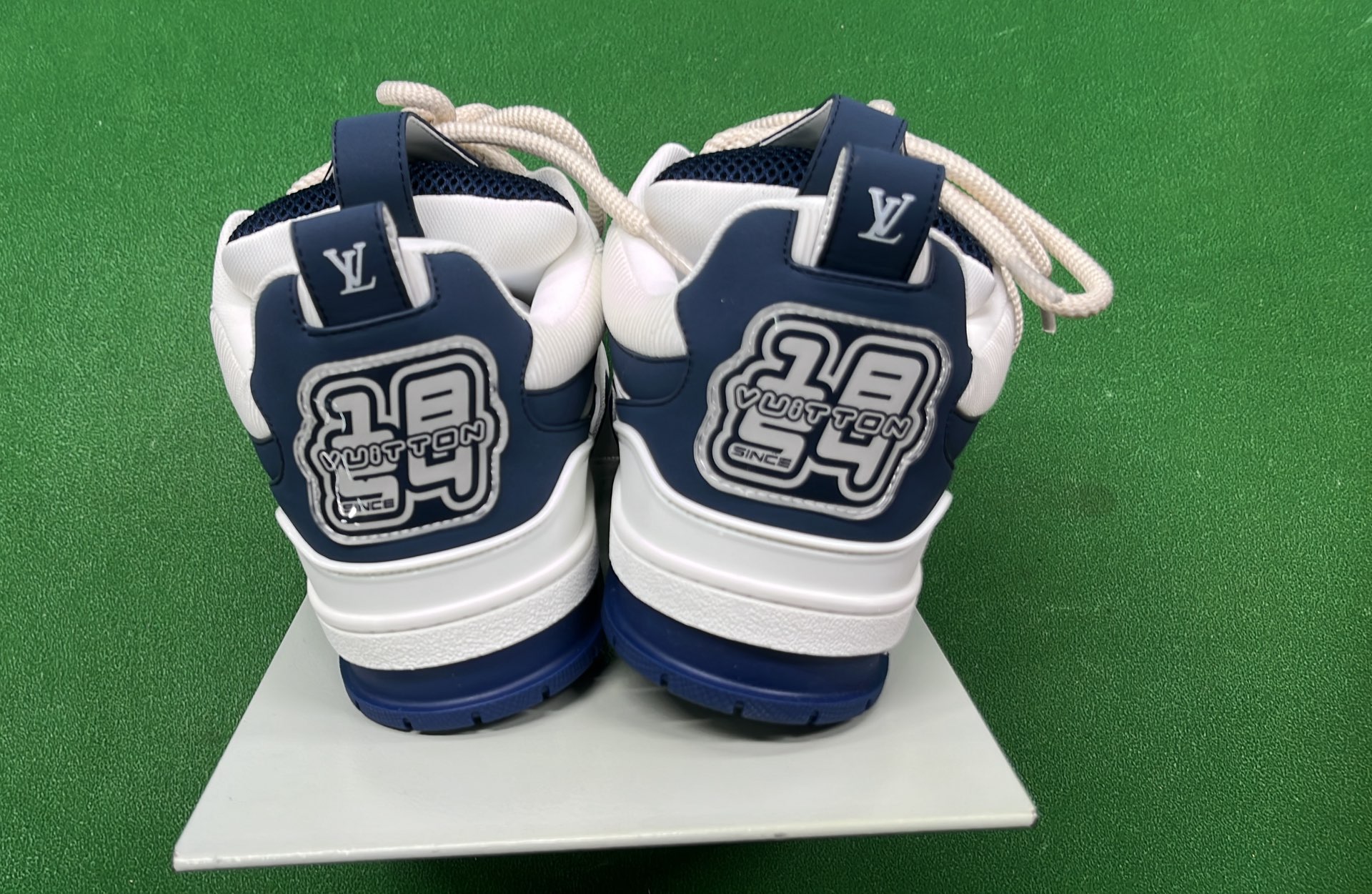 1:1 Batch LOUIS VUITTON shoes-1  in the Best OopBuy Spreadsheet QC photos