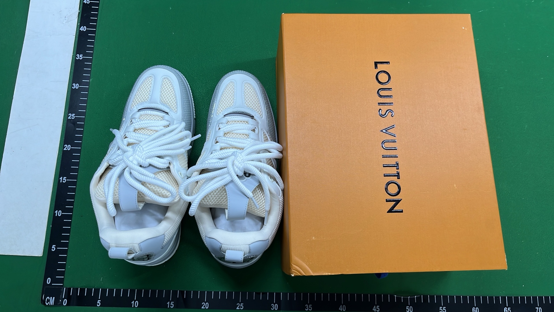 1:1 Batch LOUIS VUITTON shoes-1  in the Best OopBuy Spreadsheet QC photos