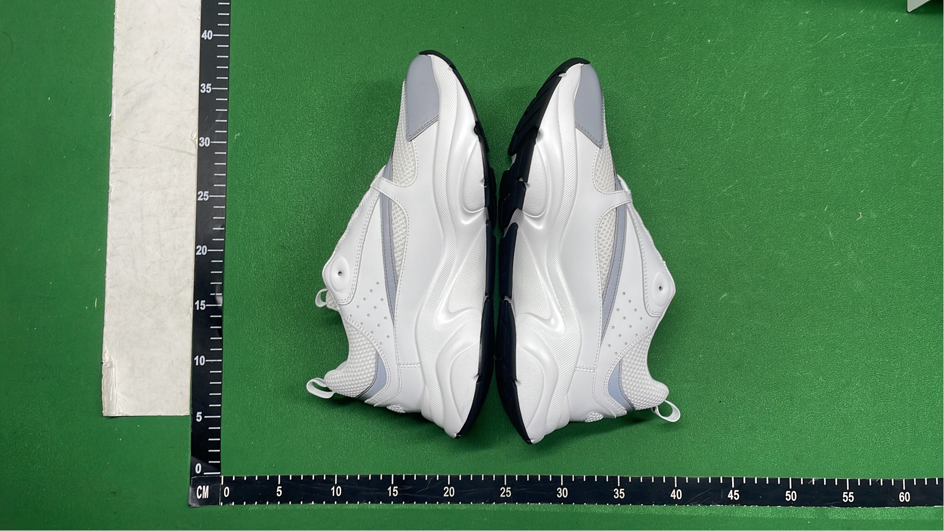 1:1 Batch DIOR B22 Shoes-1  in the Best OopBuy Spreadsheet QC photos