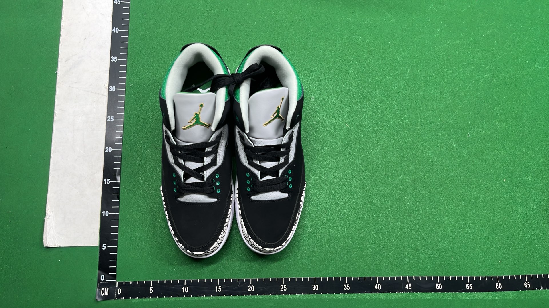 Air Jordan 3 Retro White Cement Yellow