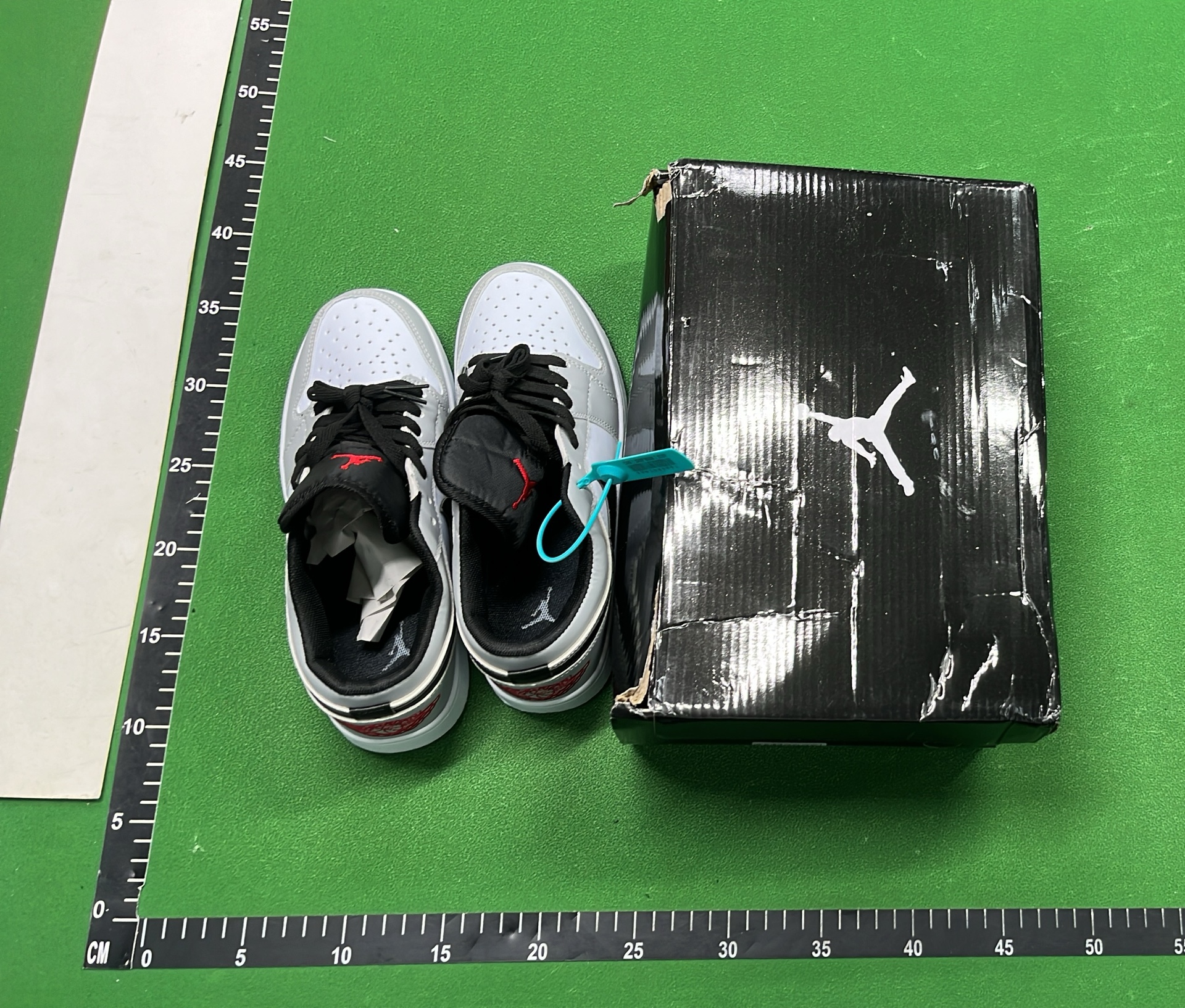 Nike Air Jordan 1 Low OG Retro Sneakers - Men's Fashion Basketball Shoes