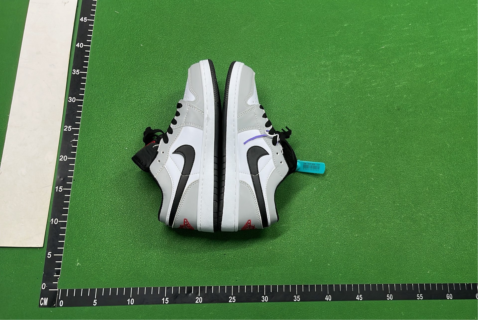 Nike Air Jordan 1 Low OG Retro Sneakers - Men's Fashion Basketball Shoes