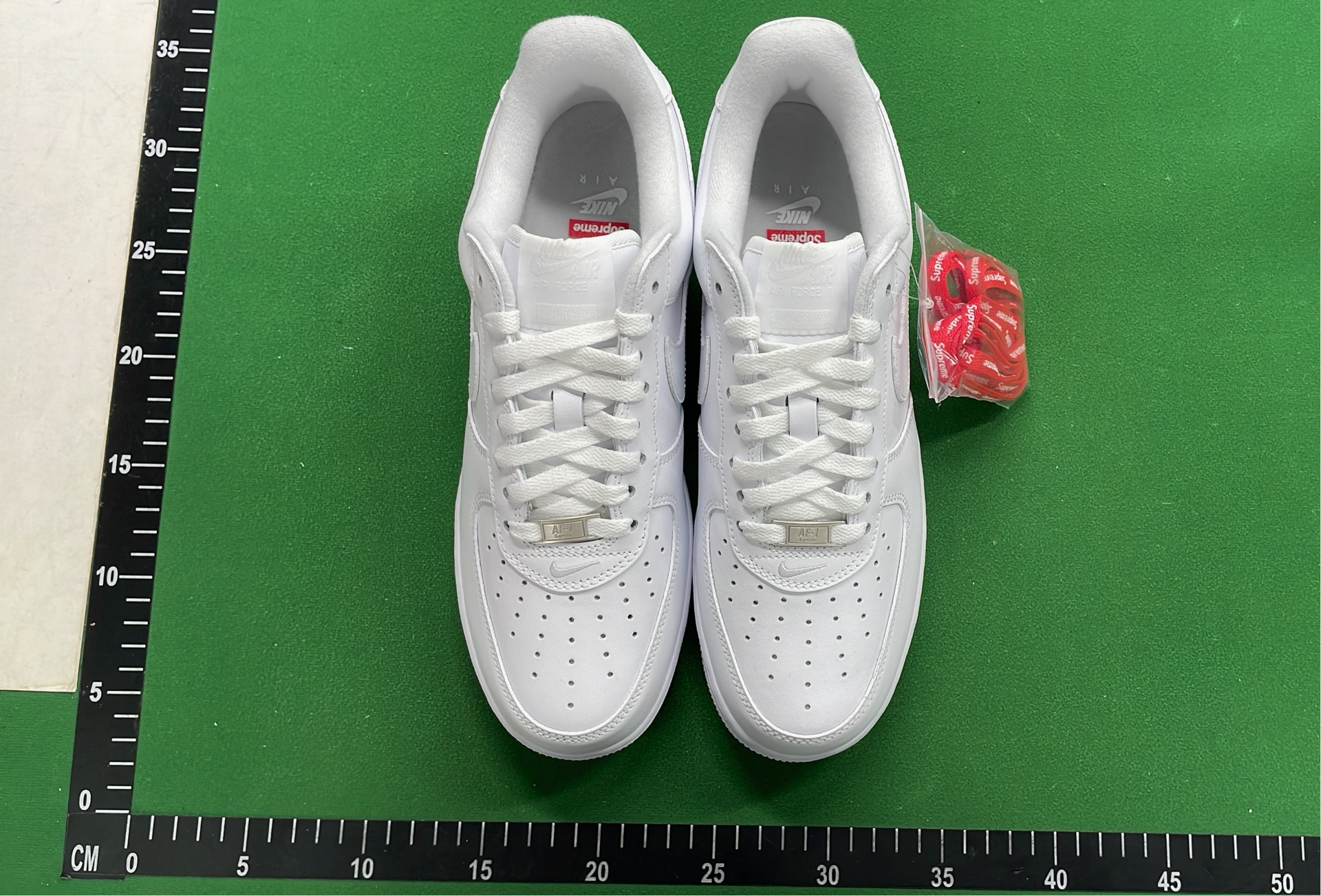 Nike Air Force 1 Low White Red Supreme