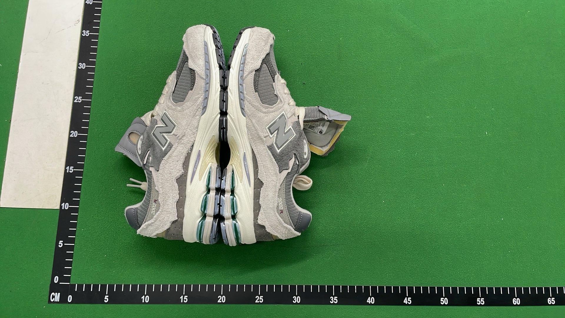 New Balance 2002R Running Shoes - Classic Retro Design