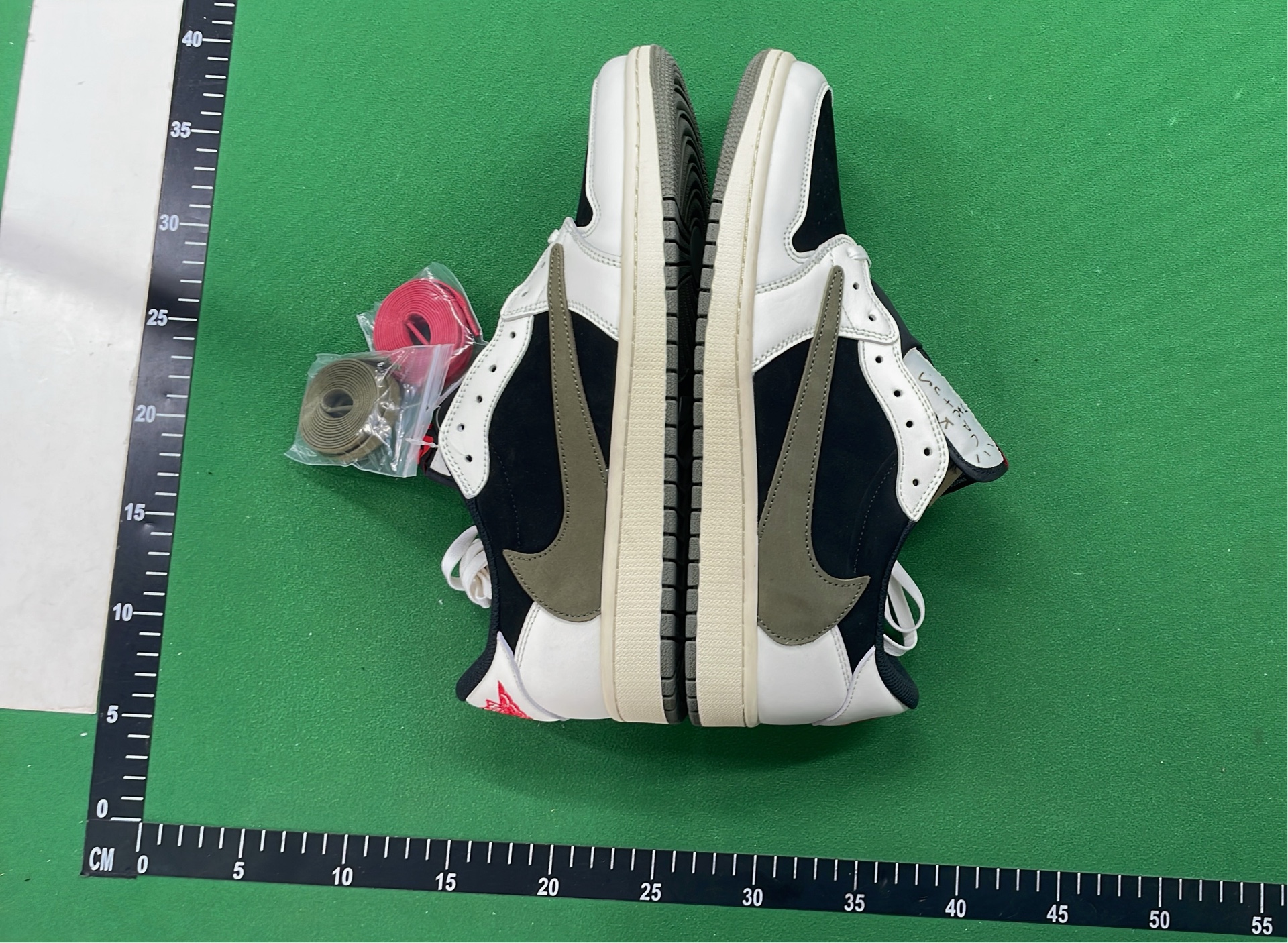 Air Jordan 1 Low Travis Scott Cactus Jack