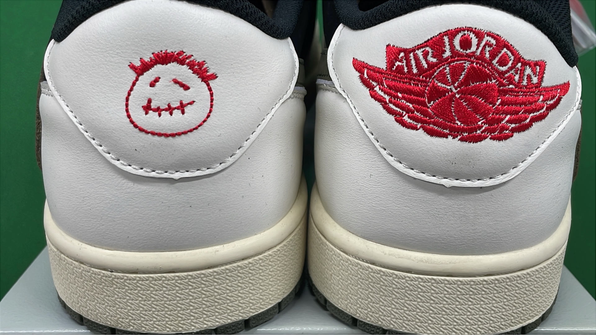 Air Jordan 1 Low Travis Scott Cactus Jack