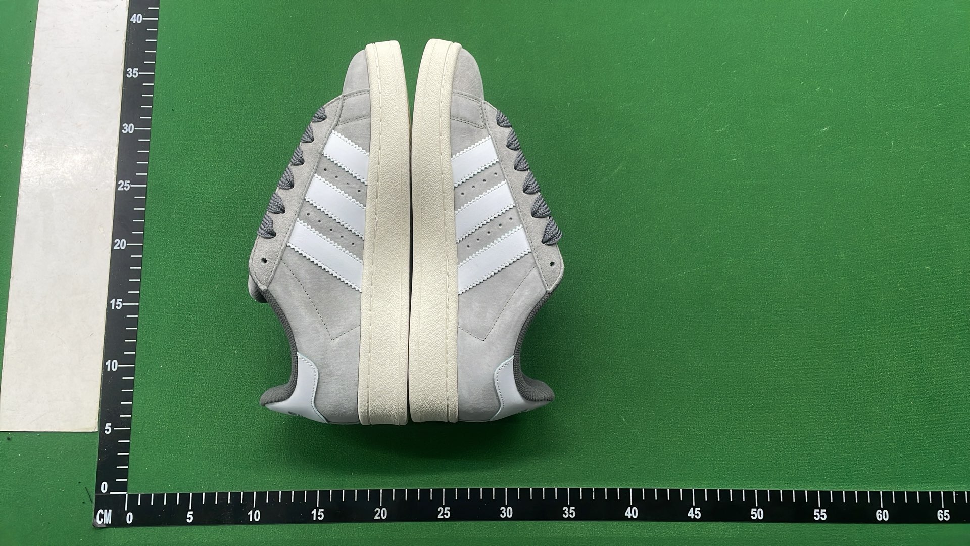 Adidas Campus Sneakers - Classic Vintage Style for Men and Women