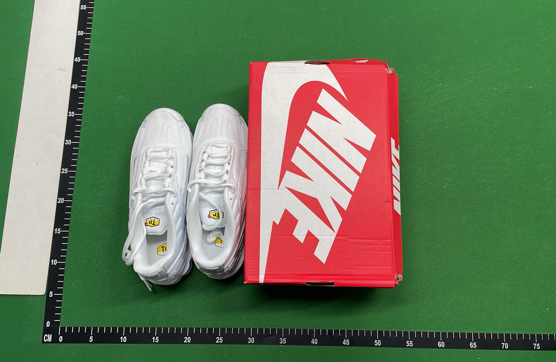Nike Air Max 270 React Running Shoes