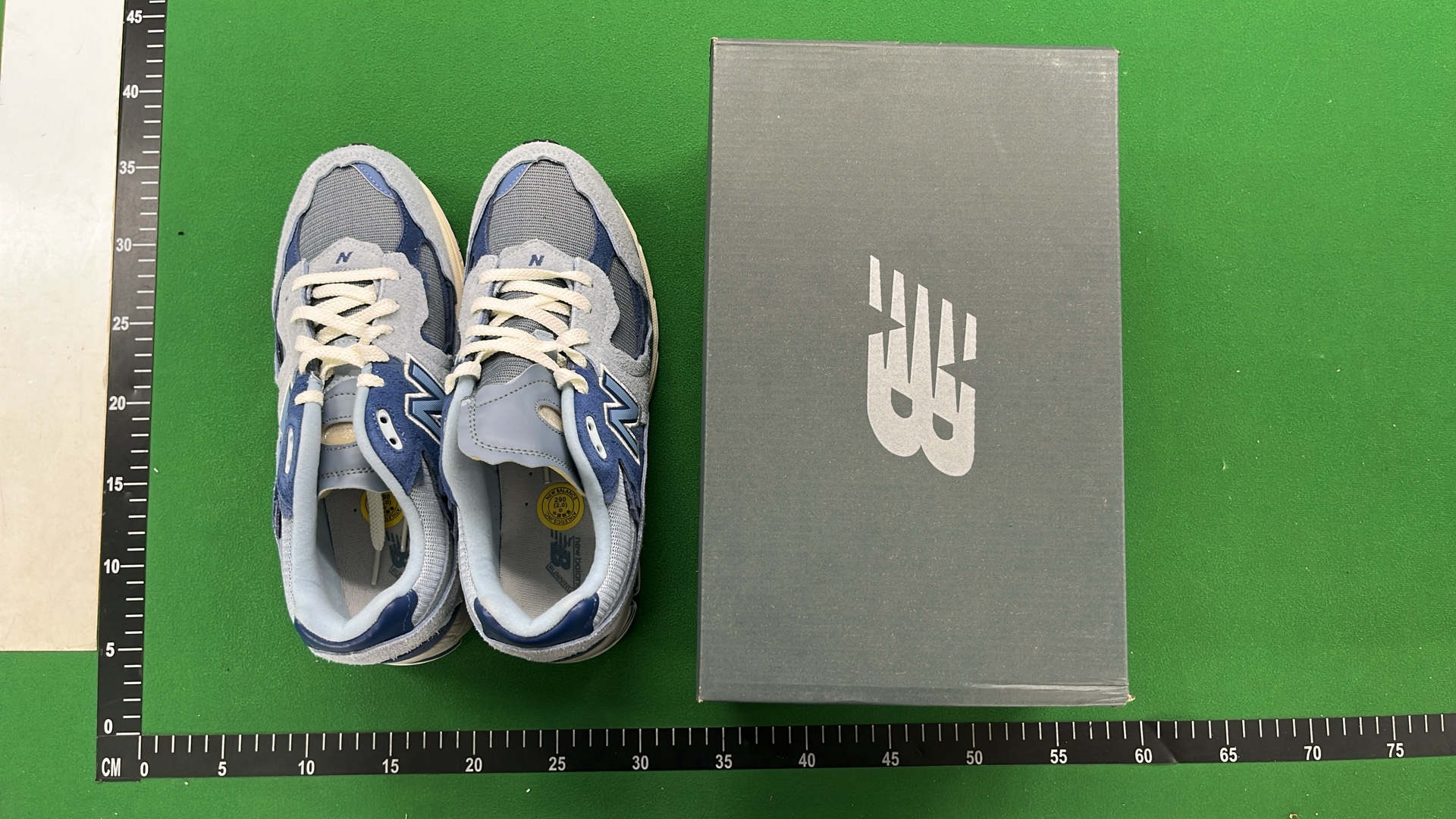KT-2002R Custom Pattern Sneakers for Style and Comfort