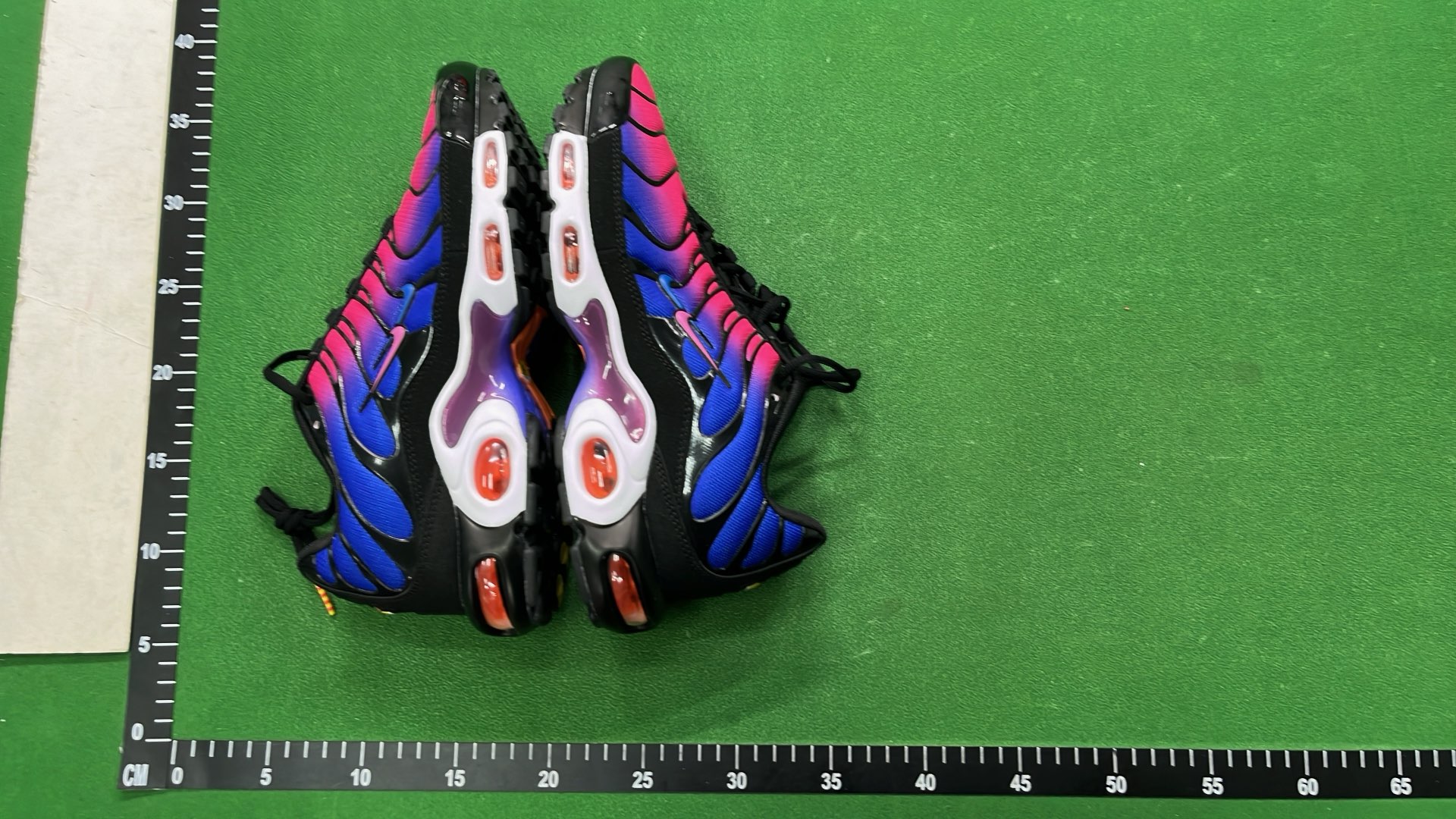 Nike Air Max Plus TN Ultra Wave Pattern Sneakers