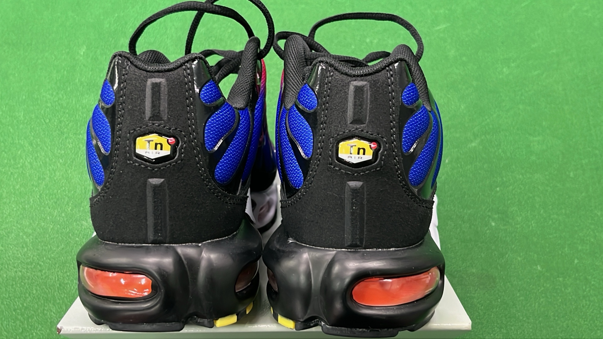 Nike Air Max Plus TN Ultra Wave Pattern Sneakers