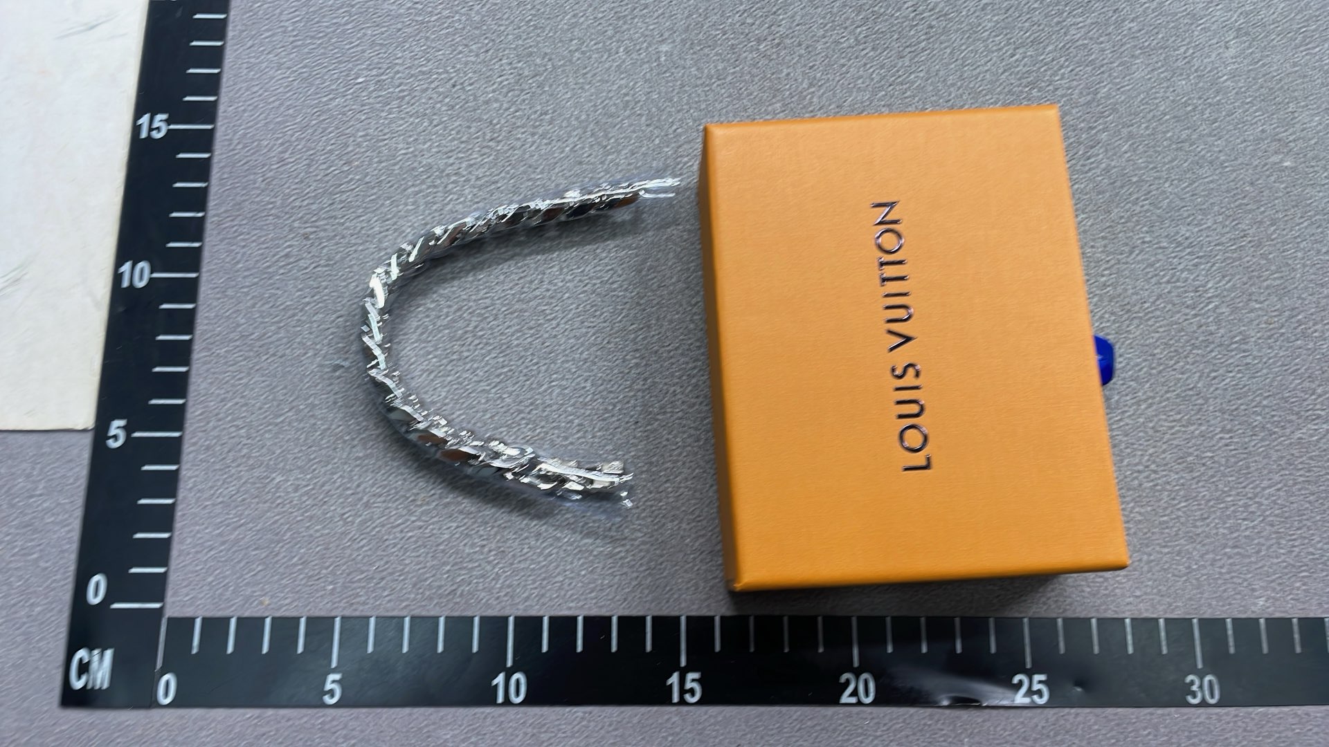 LV Black Chain Bracelet for Men Women Luxury Fashion Accessory