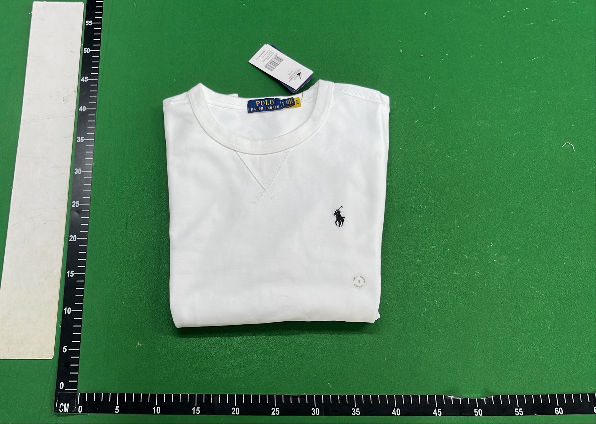Basic Crewneck Sweatshirt for Men and Women - Multiple Colors Available