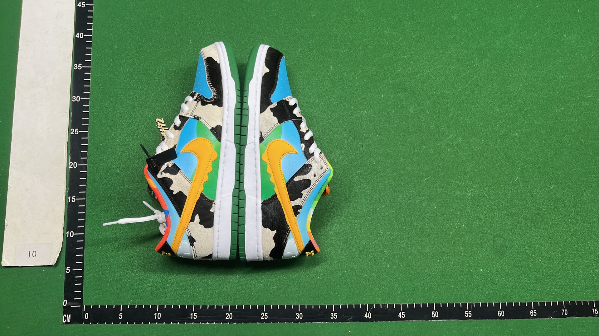 Nike SB Dunk Low x Ben & Jerry's Chunky Monkey联名款运动鞋