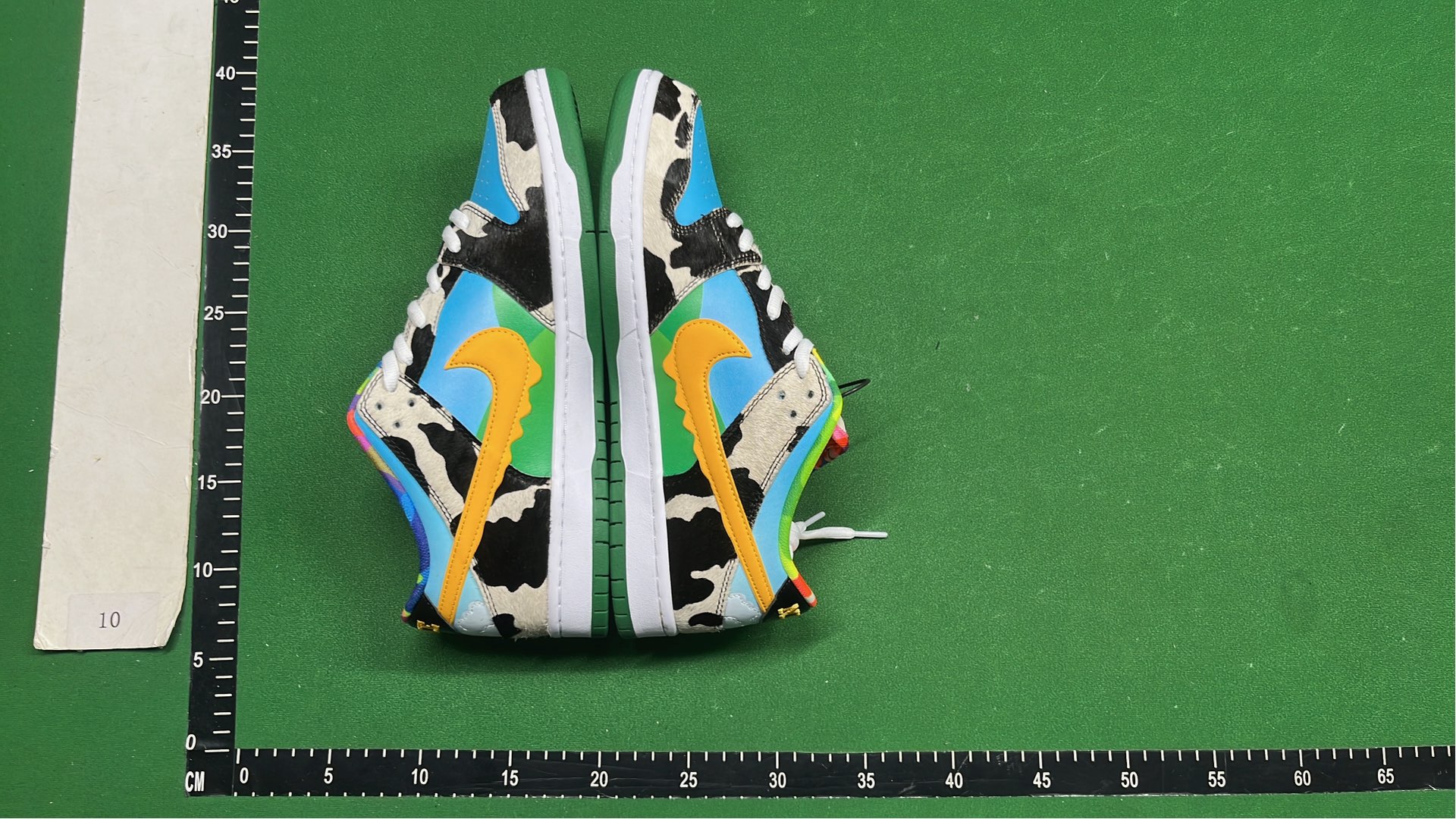 Nike SB Dunk Low x Ben & Jerry's Chunky Monkey联名款运动鞋