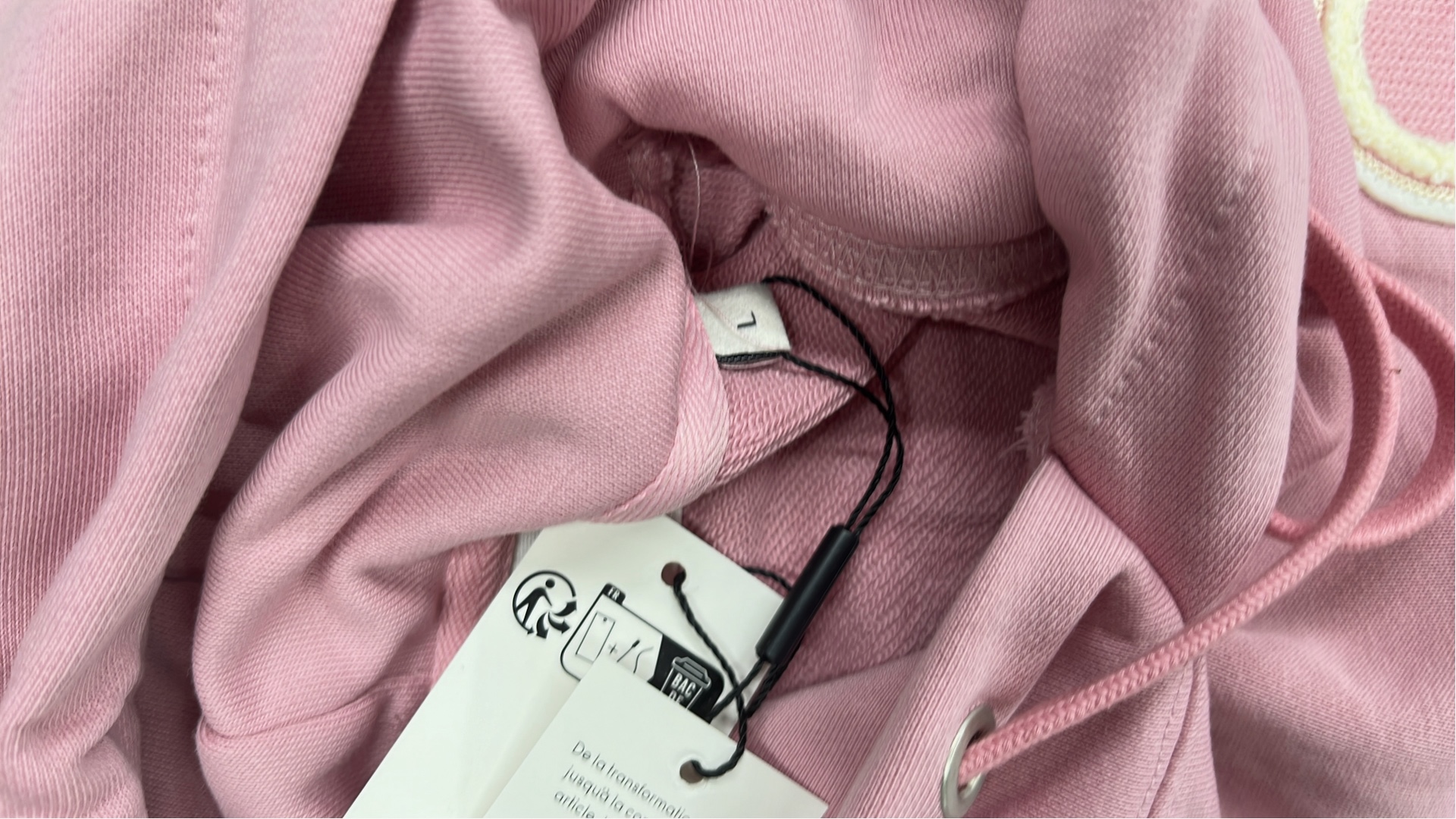 Heart Logo Hoodie - Fashionable Streetwear Sweatshirt