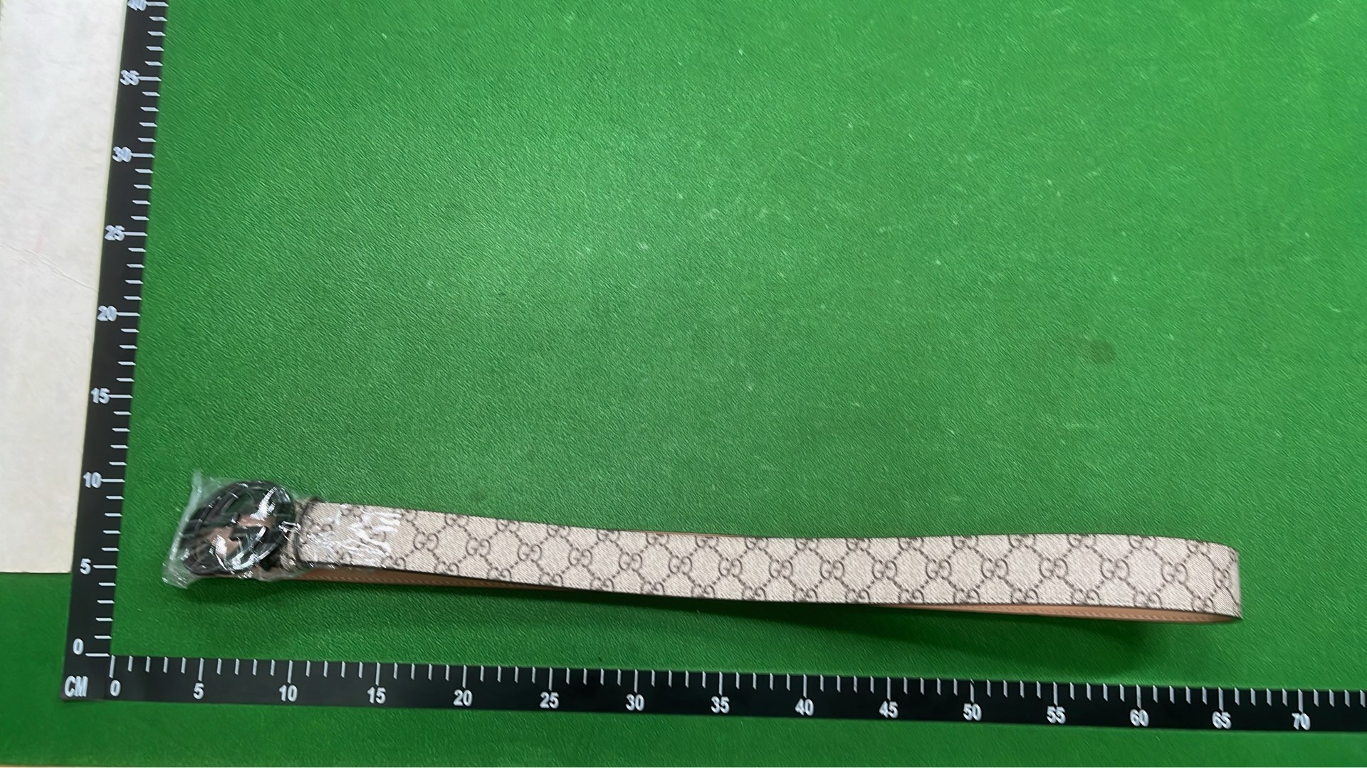 Gucci Interlocking G Belt in Black Leather with Silver Buckle