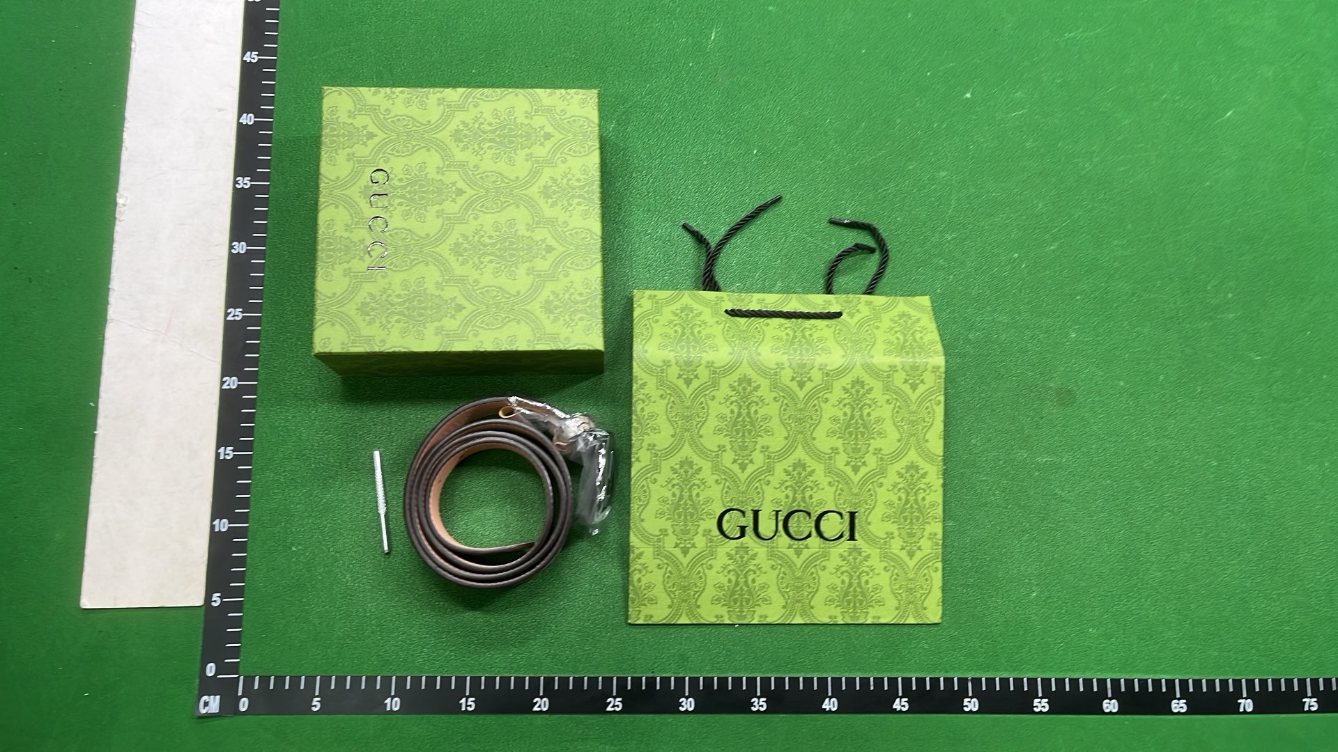 Gucci Interlocking G Belt in Black Leather with Silver Buckle