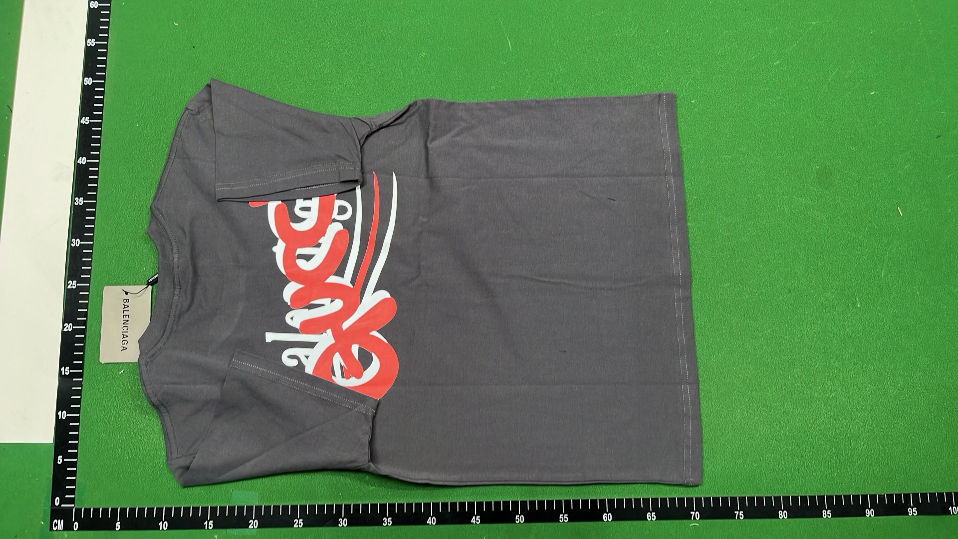 Gucci Logo T-Shirt for Men and Women