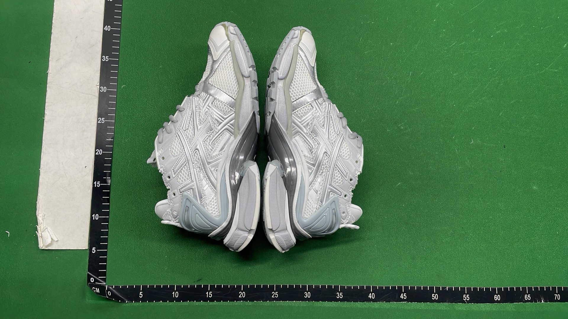 VG-RUNNER White Mesh Running Shoes for Men Women