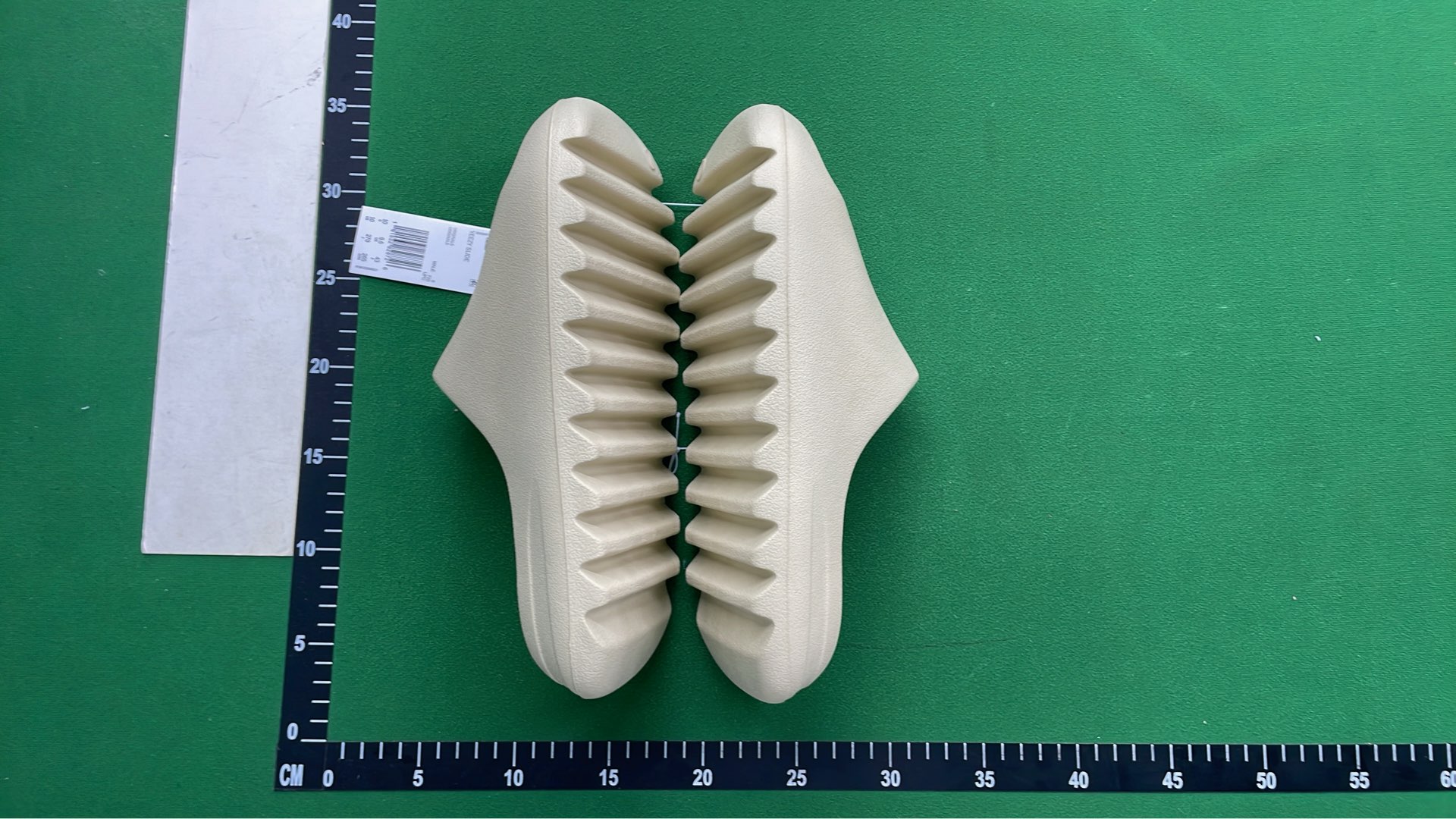 Yeezy Slide Black Slides HQ6448
