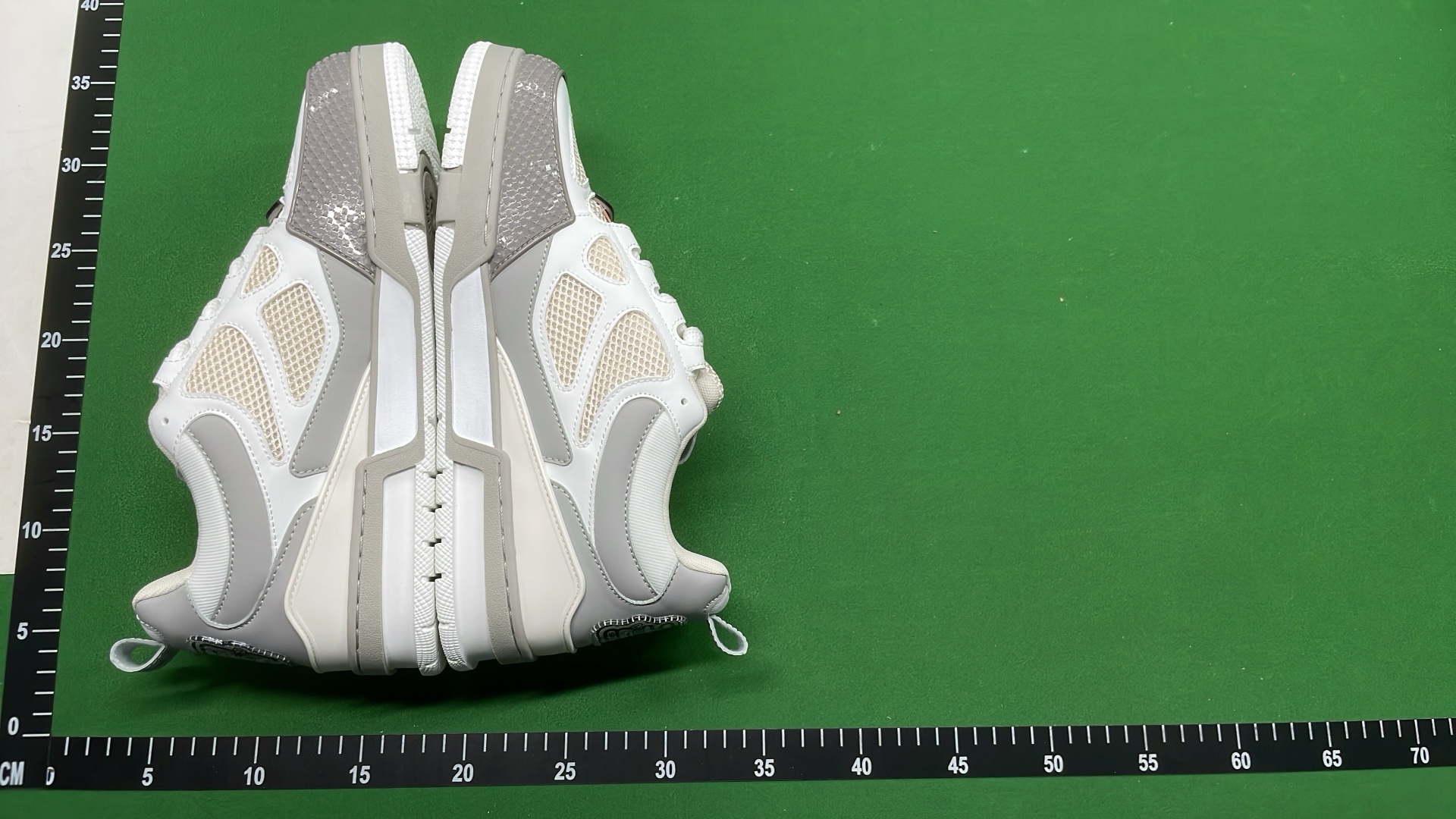 Lv Trainer Sneaker VCJK0521ZVL