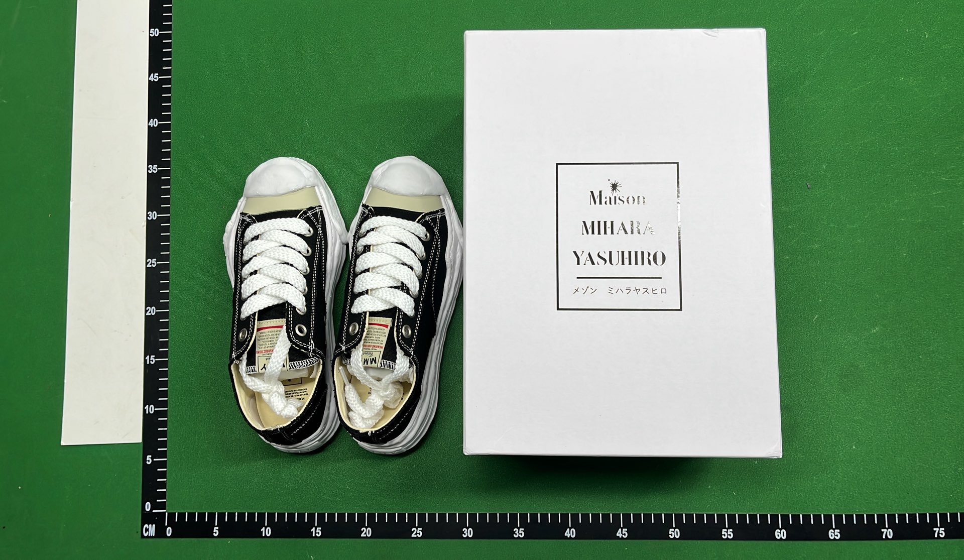 Trendy Canvas Sneakers for Men and Women