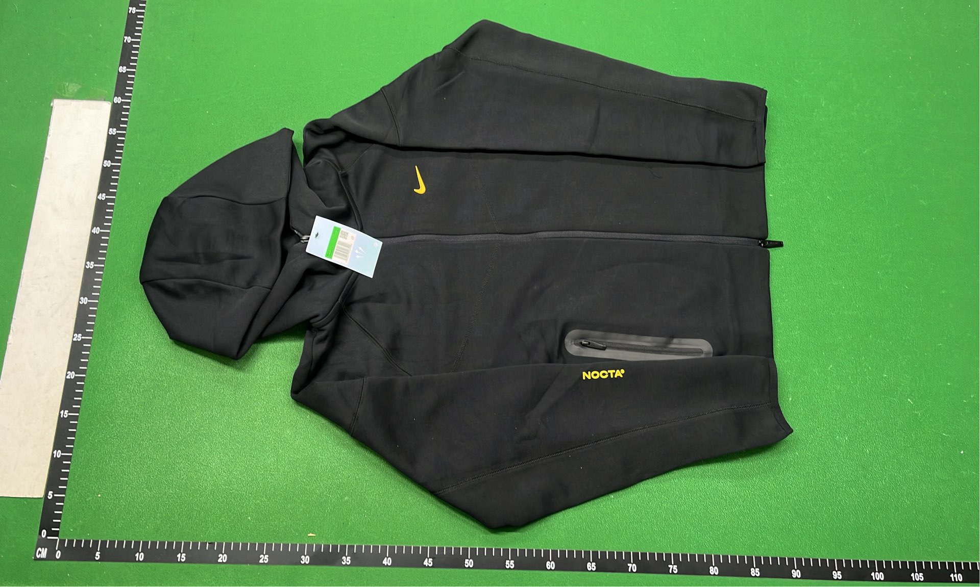 Nike Tech Fleece Hoodie and Sweatpants Set - Men's Athletic Wear