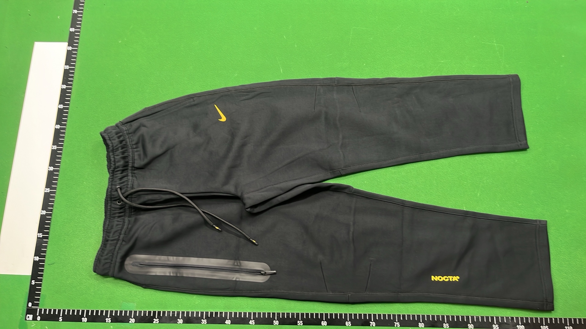 Nike Tech Fleece Hoodie and Sweatpants Set - Men's Athletic Wear