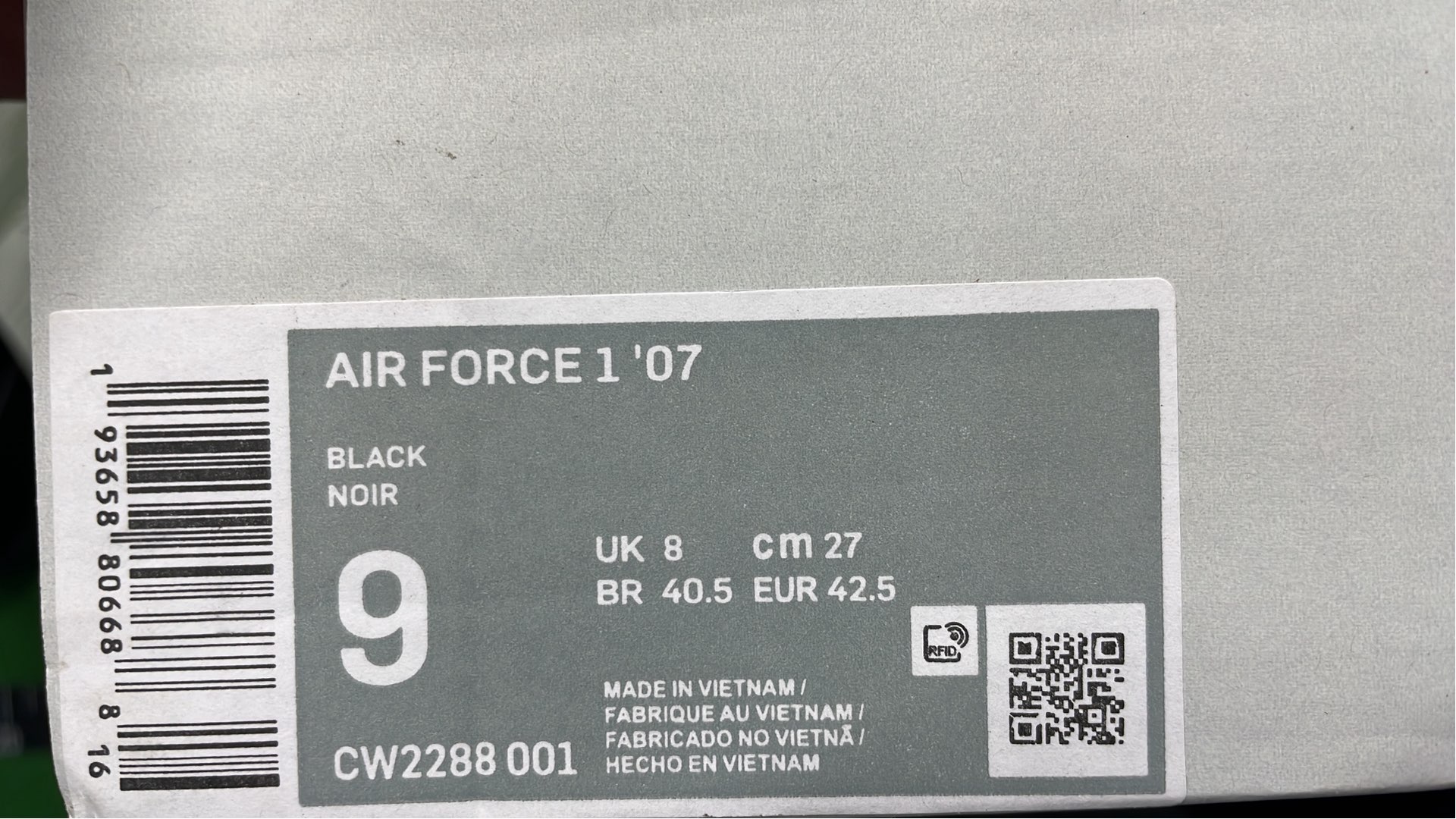 Supreme x Nike Air Force 1 Low Sneakers