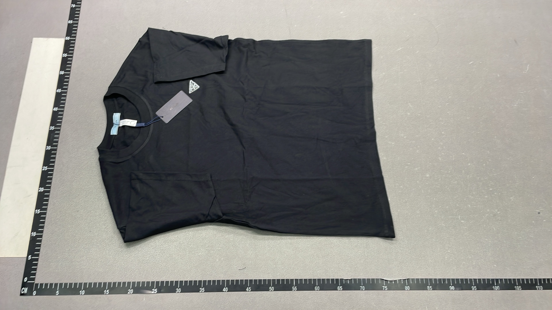 Prada Milano Logo T-Shirt Collection