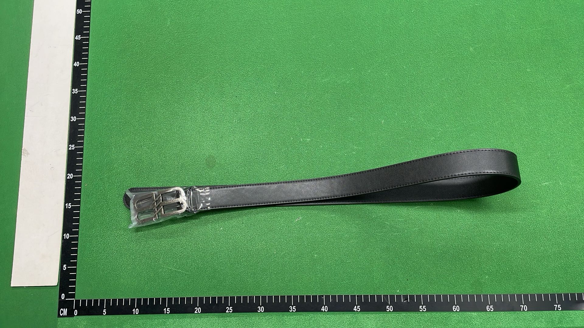 Stylish Black Leather Belt with Metal Buckle