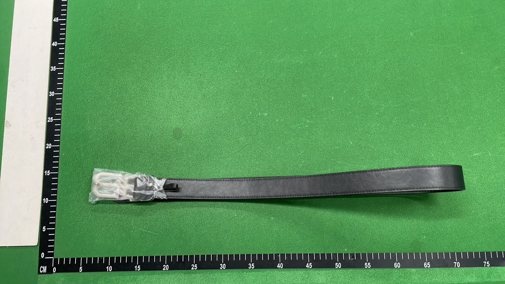 Stylish Black Leather Belt with Metal Buckle