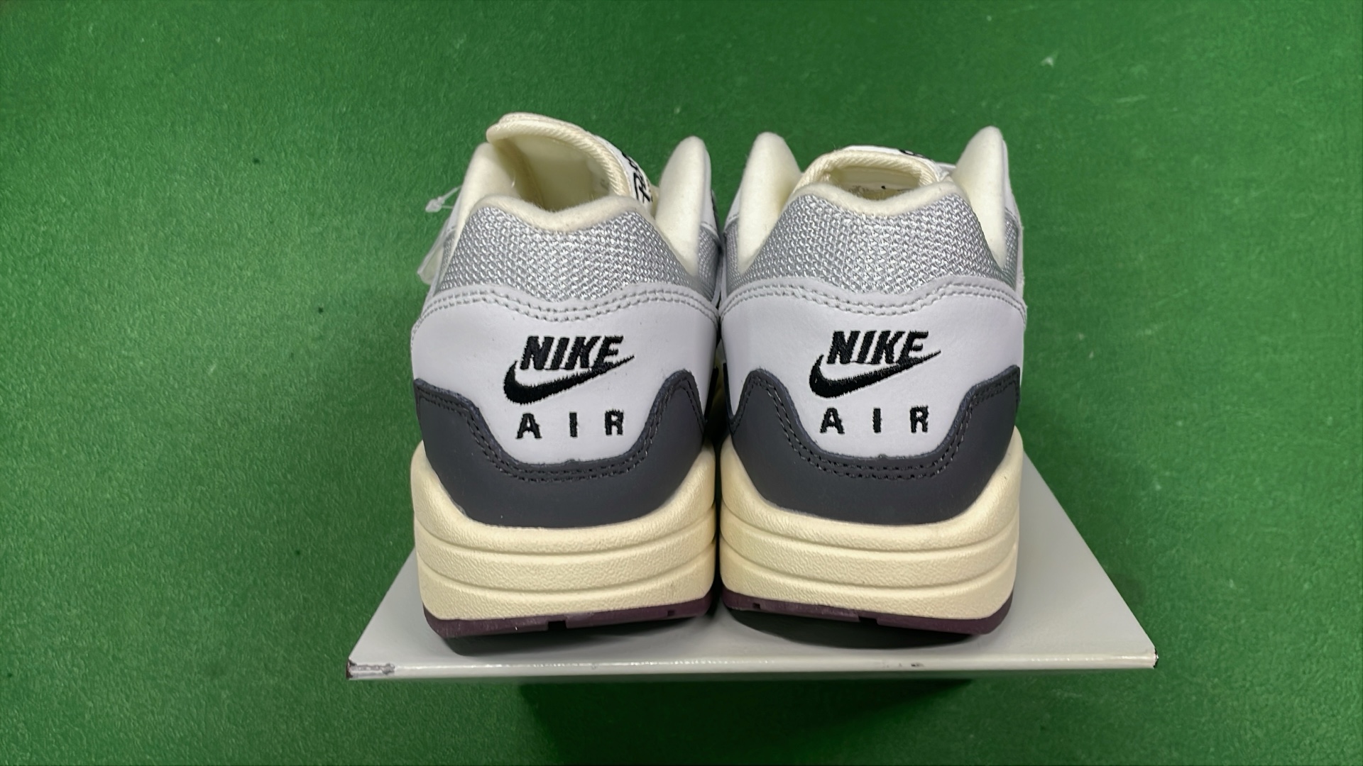 Nike Air Max 1 Sneakers Collection