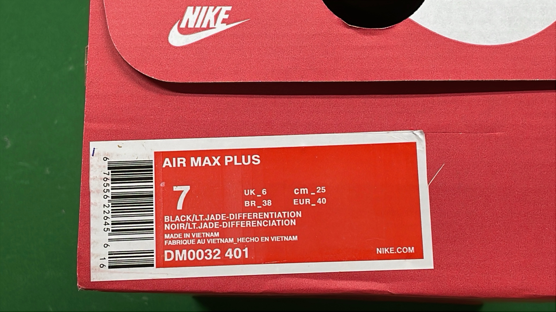 Nike Air Max Plus Tn White Blue Wave Design Sneakers