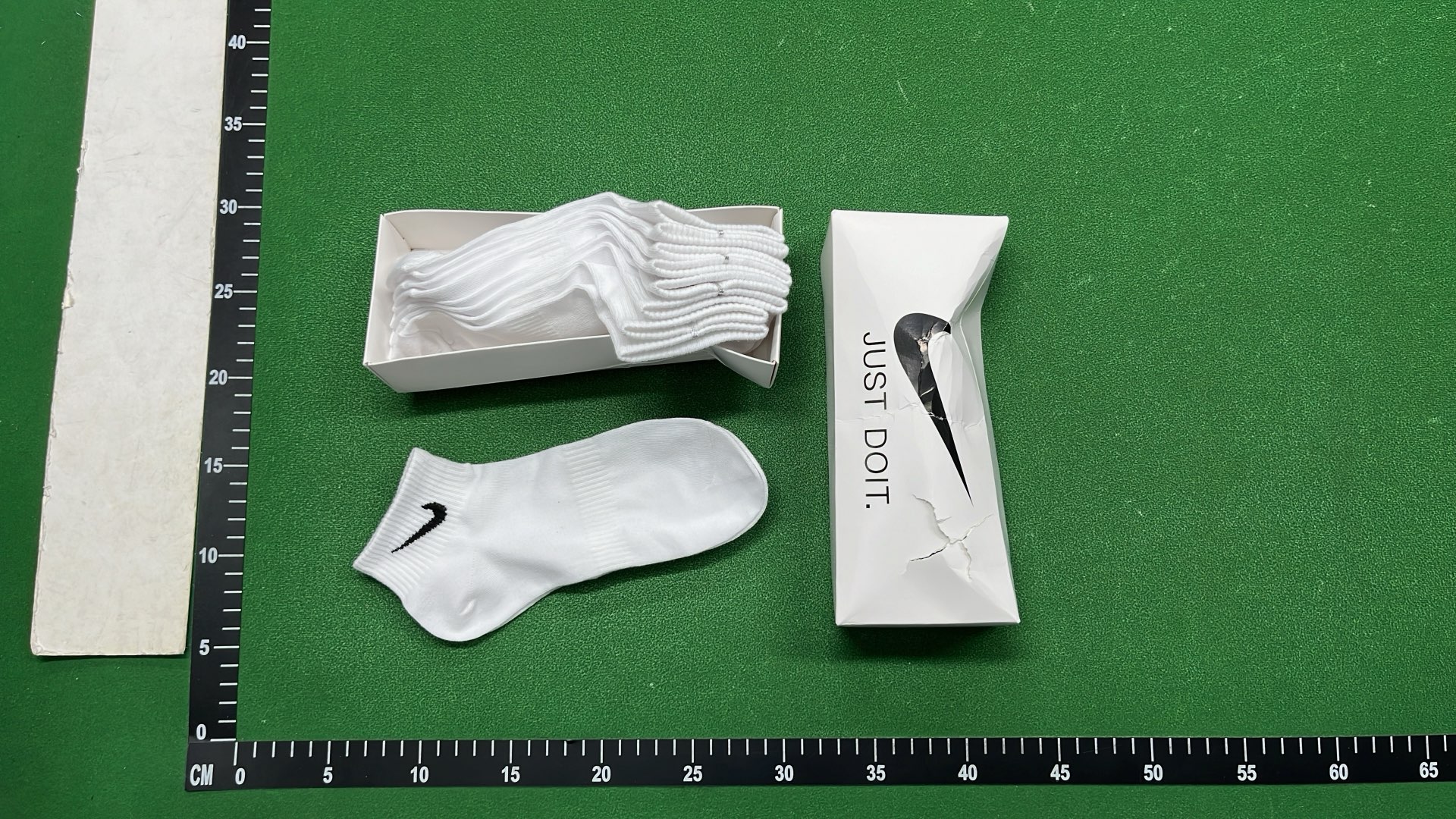 Nike White Ankle Socks 4-Pack - Comfortable and Durable