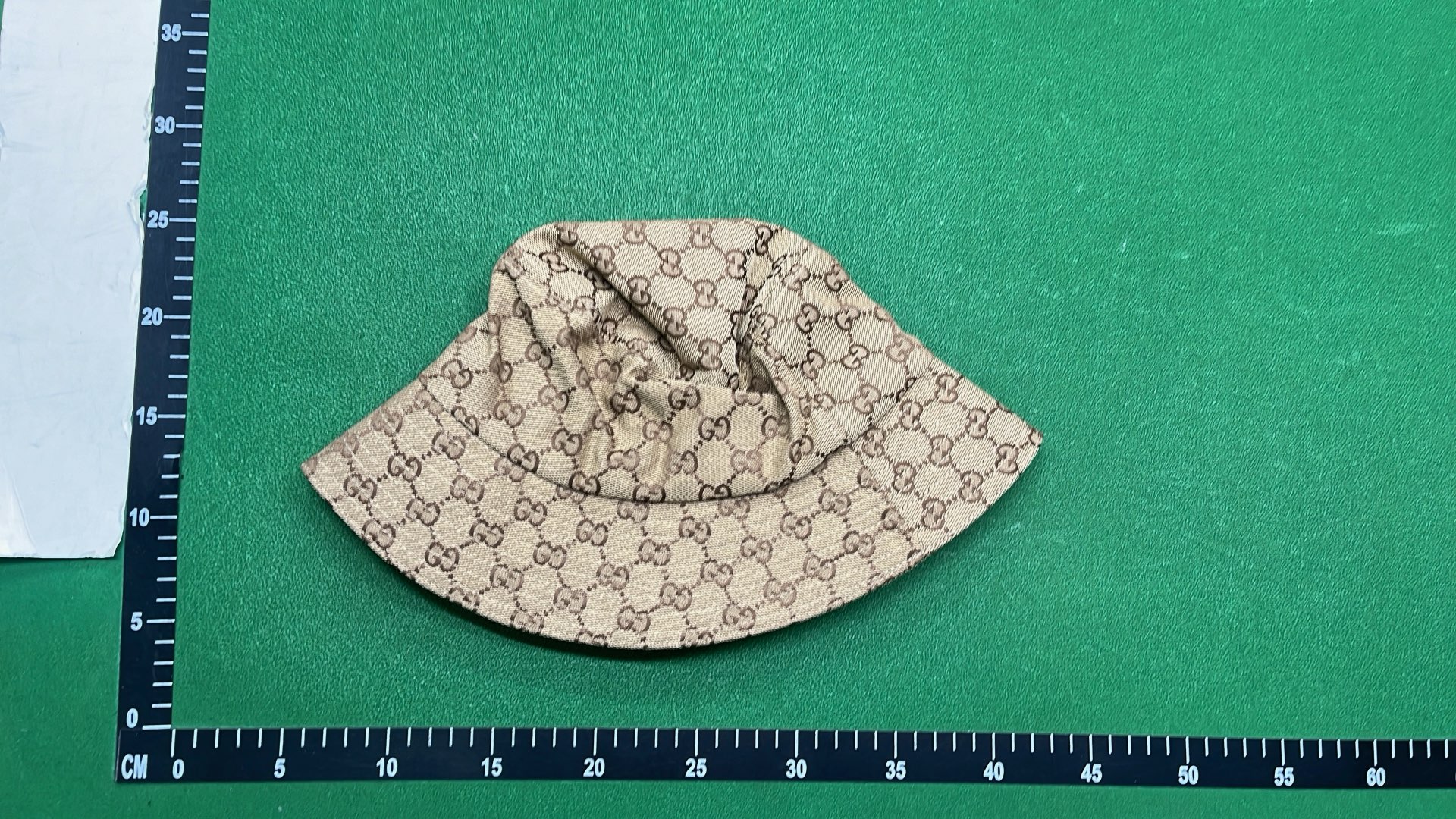Gucci GG Supreme Baseball Cap with Web Stripe