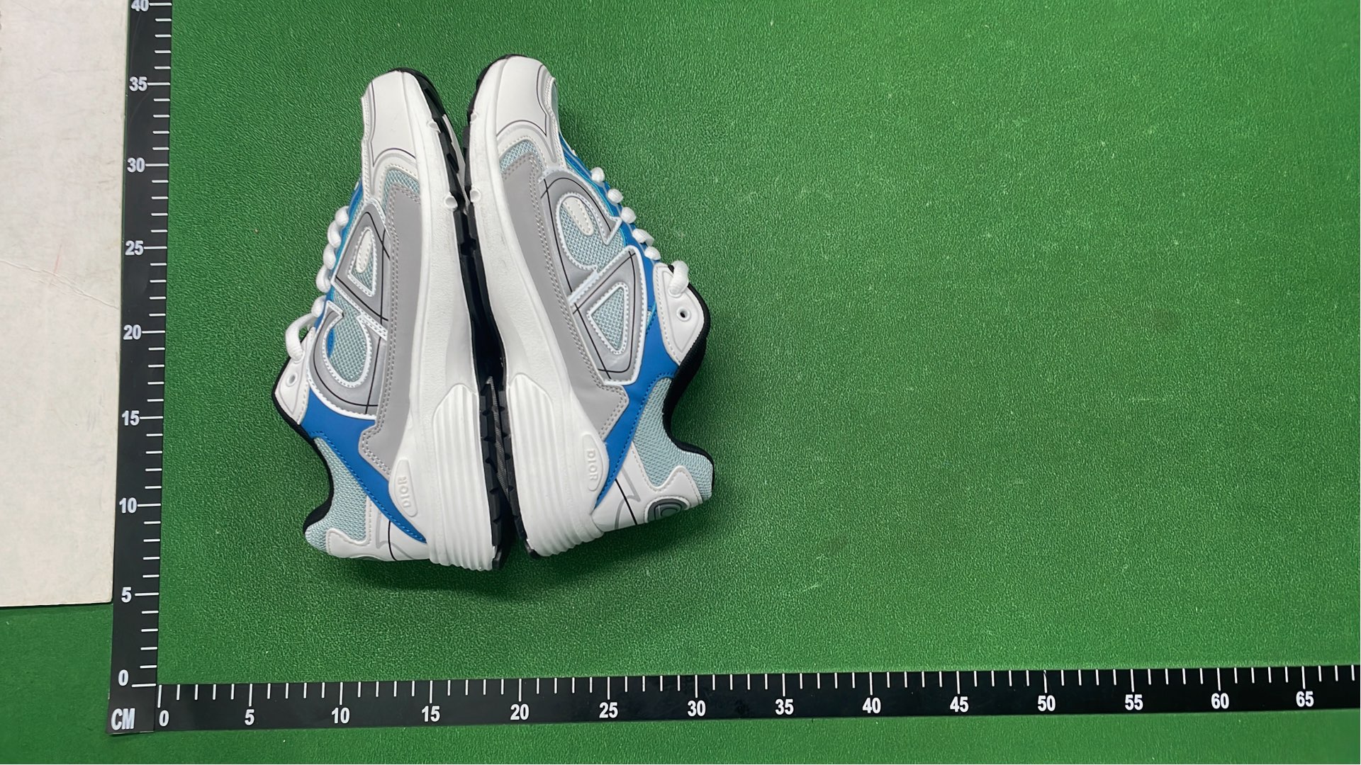 Dior Shoes IOBM1113ZBL - Stylish and Comfortable Sneakers