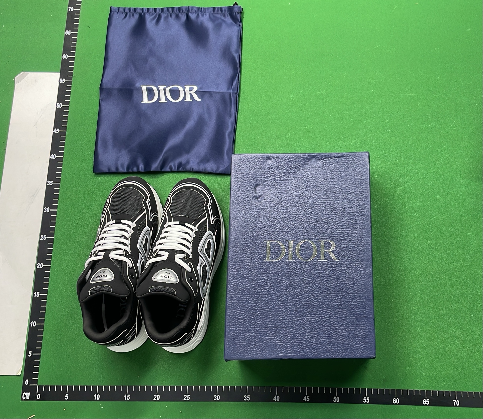 Dior Shoes IOBM1113ZBL - Stylish and Comfortable Sneakers