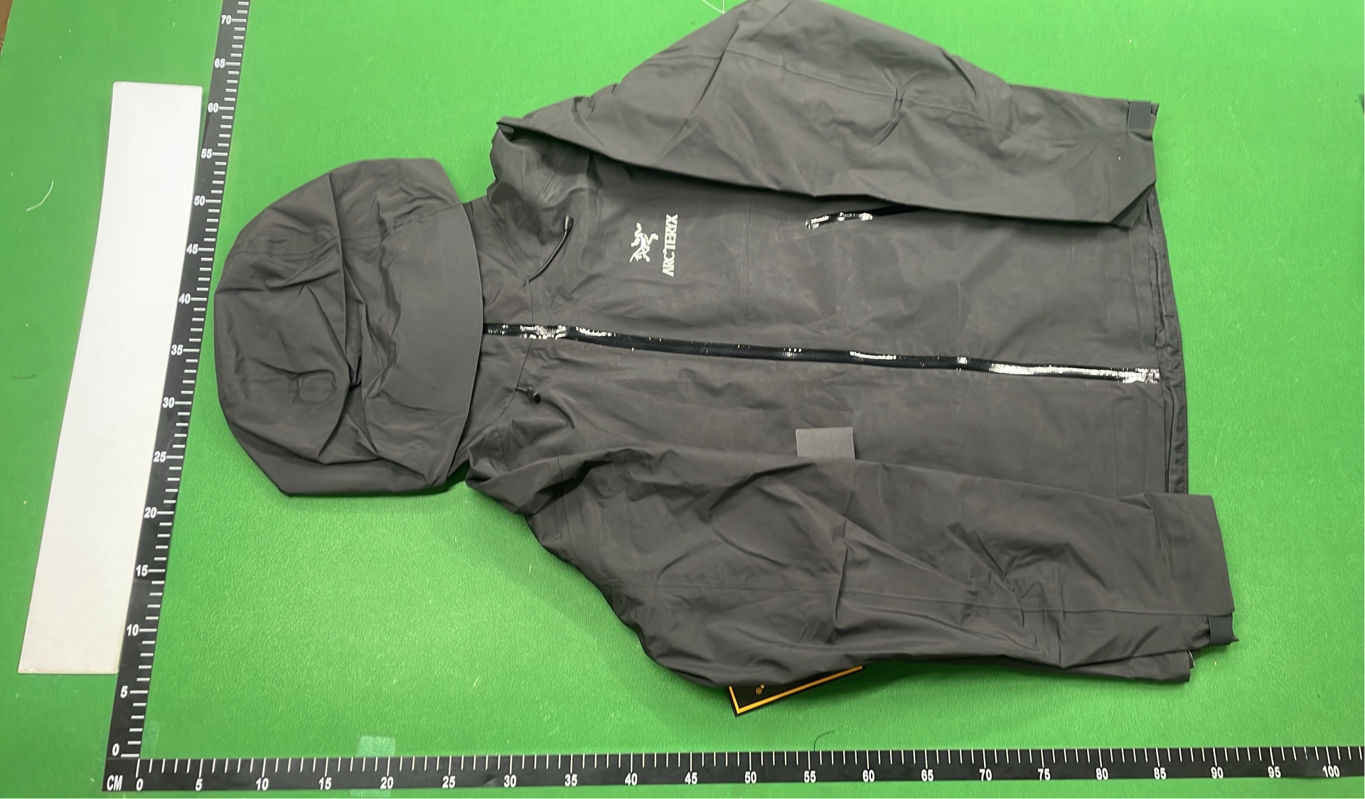 Waterproof Windproof Hiking Jacket for Men - Lightweight Outdoor Sports Jacket