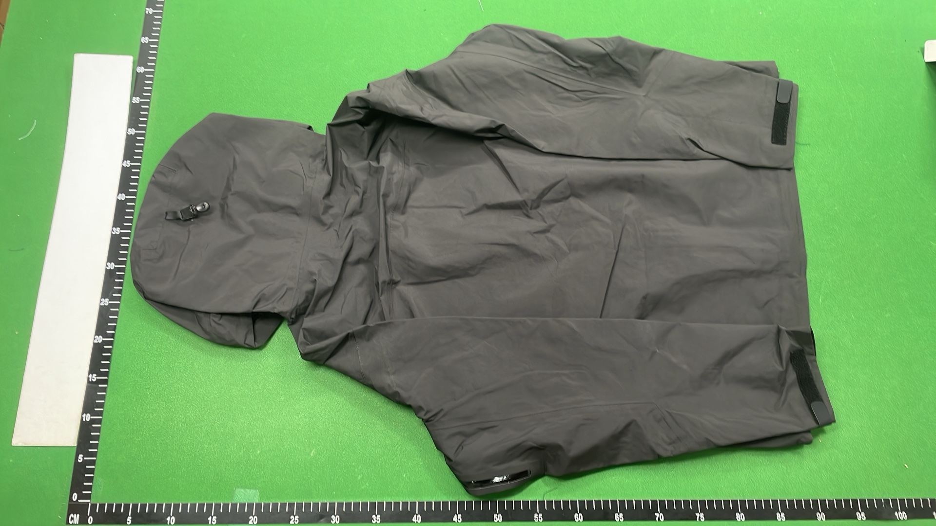 Waterproof Windproof Hiking Jacket for Men - Lightweight Outdoor Sports Jacket