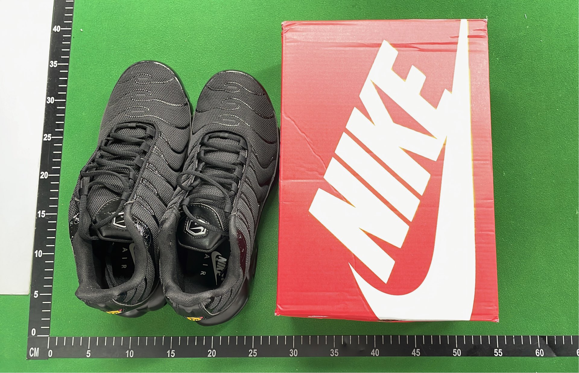 Nike Air Max TN Plus Sneakers - Bold Colors & Comfort Design