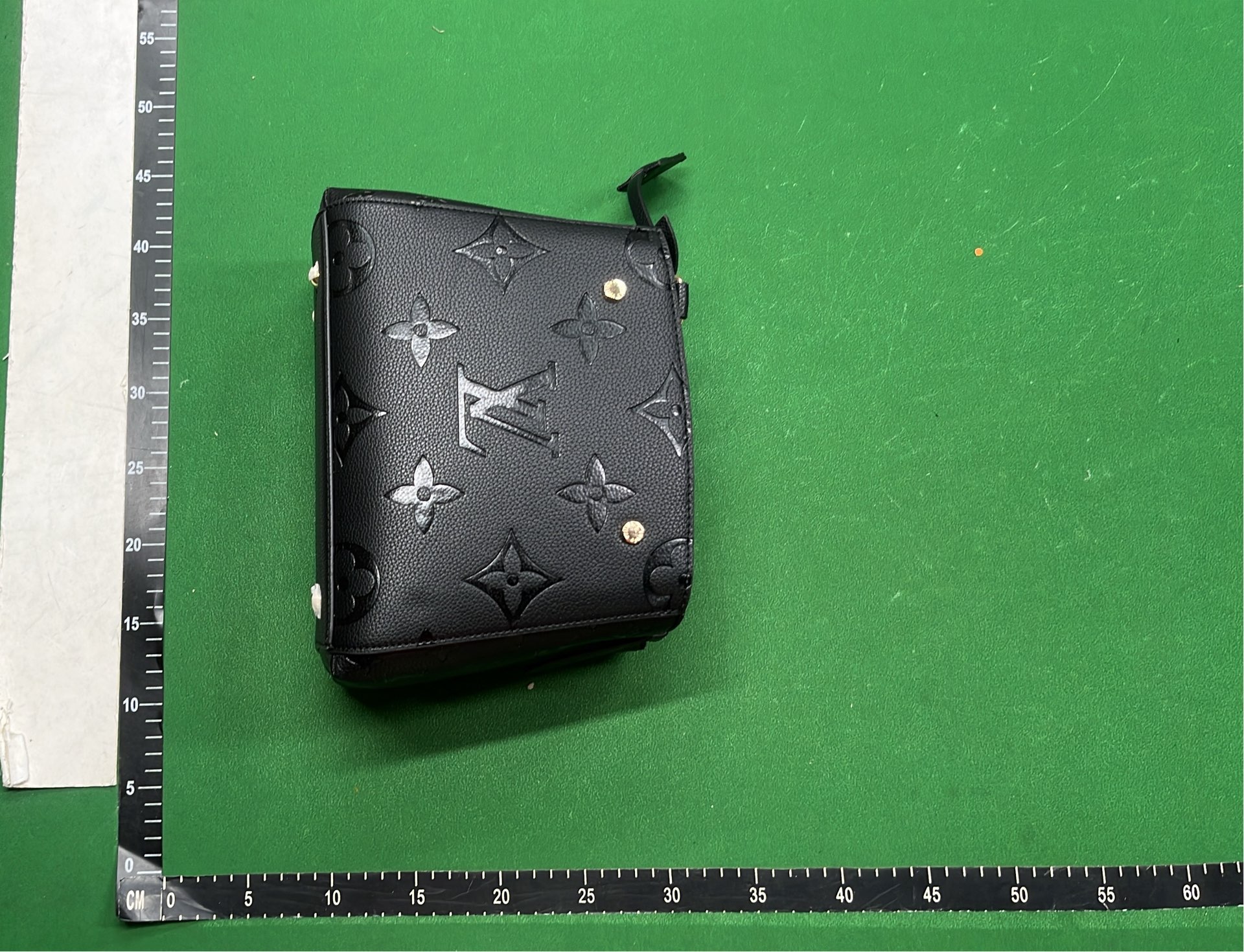 Louis Vuitton Monogram Handbags Collection - Luxury Designer Bags