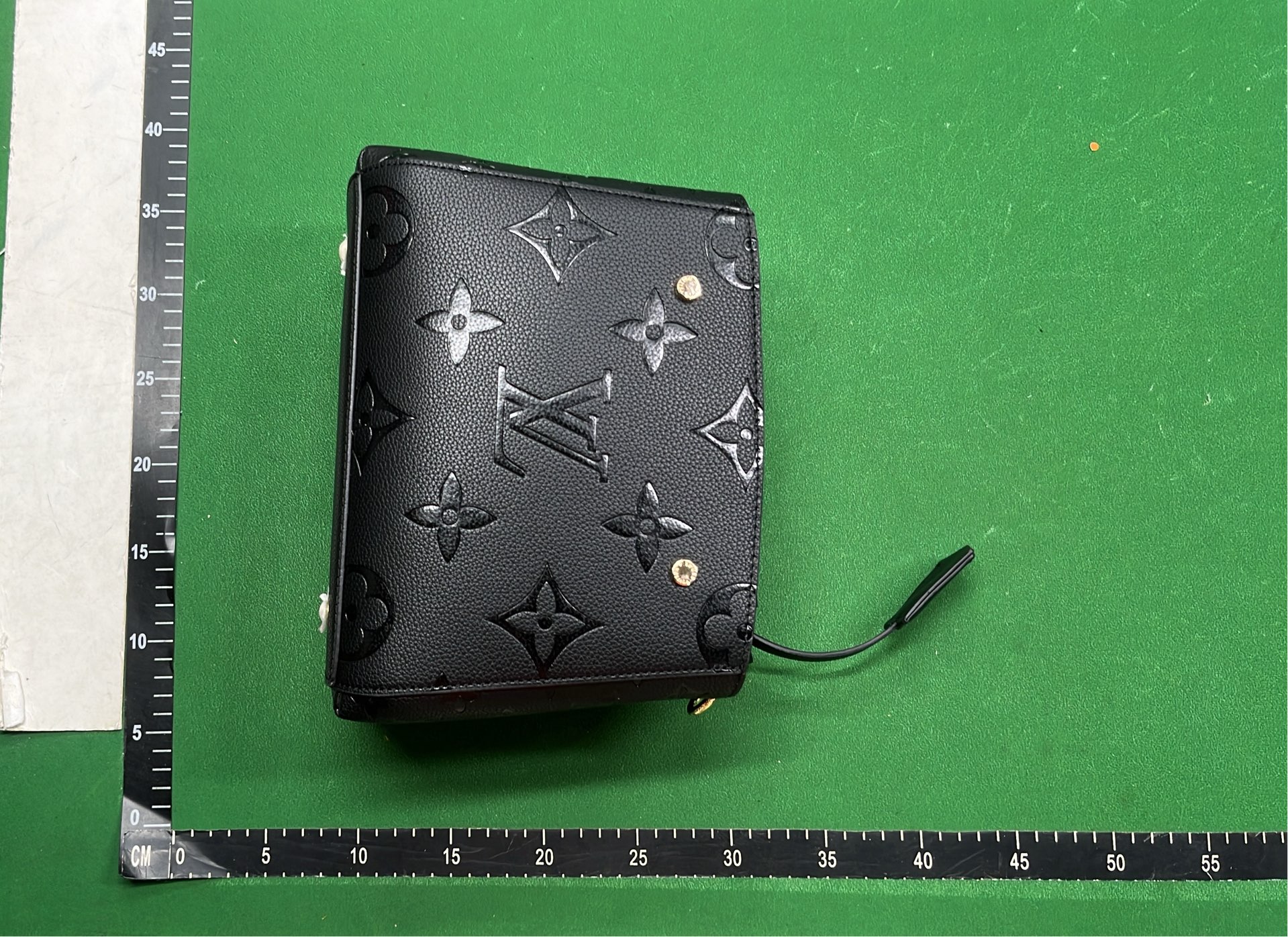 Louis Vuitton Monogram Handbags Collection - Luxury Designer Bags