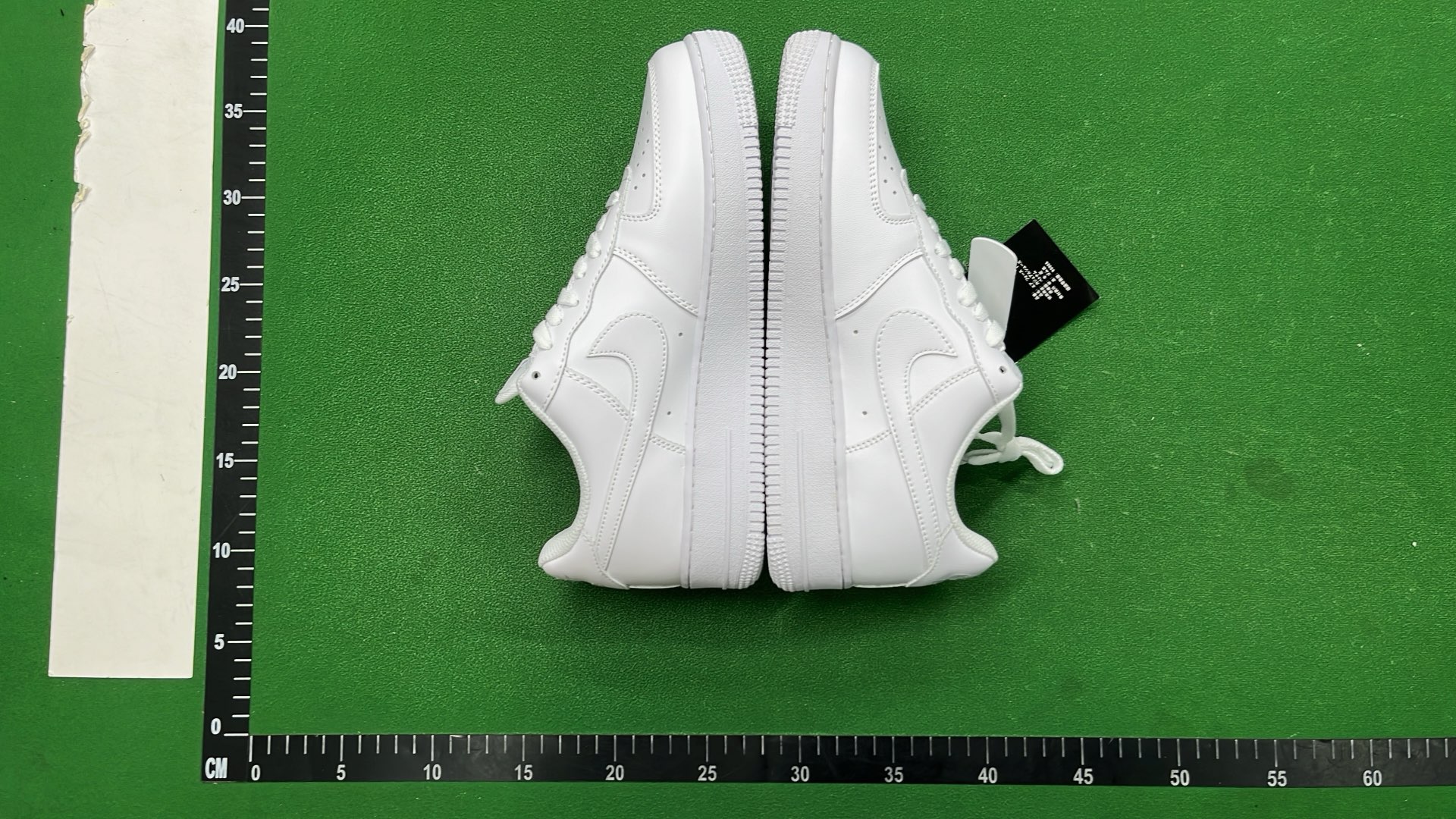 Nike Air Force 1 Low Supreme Collaboration Sneakers