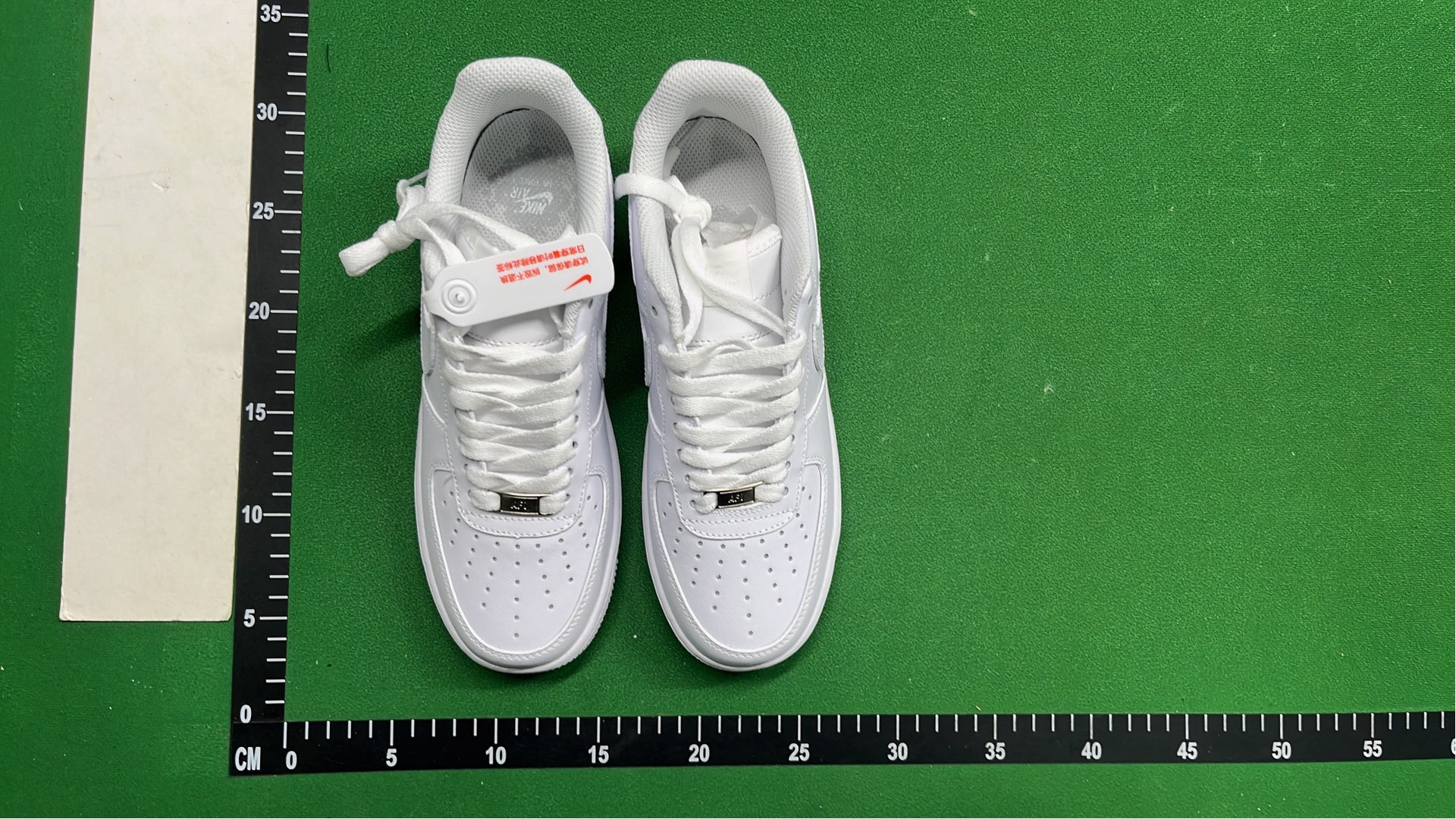 Nike Air Force 1 Low Supreme Collaboration Sneakers