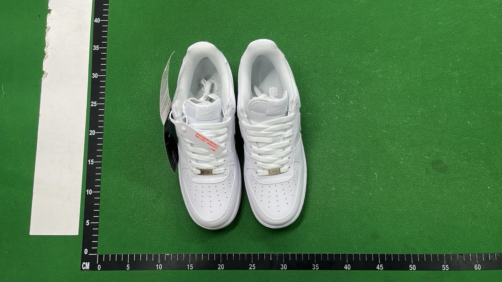 Nike Air Force 1 Low Supreme Collaboration Sneakers