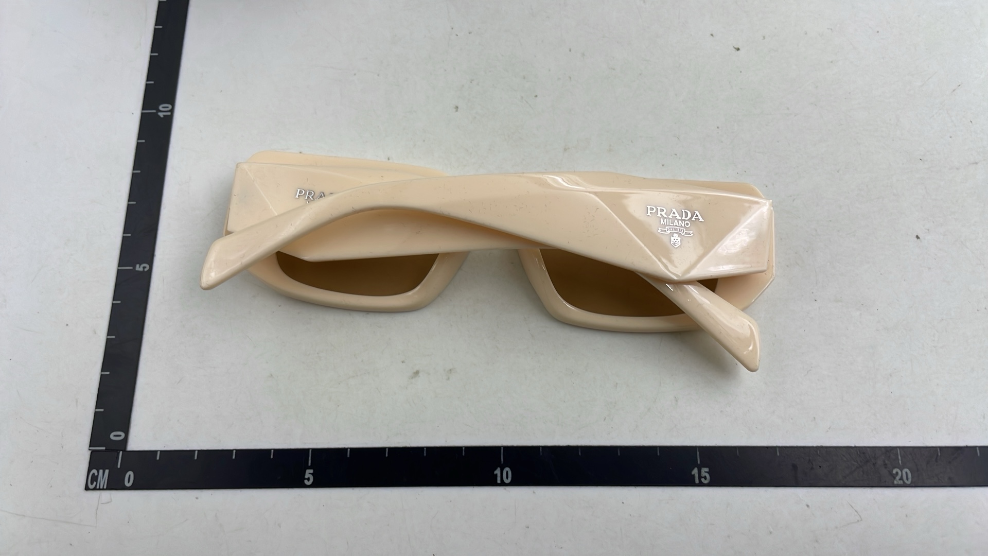 Prada Sunglasses with Square Frame and Gradient Lenses
