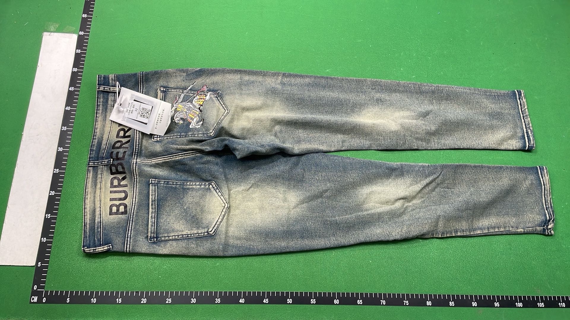 White Distressed Skinny Jeans for Women - Fashionable Denim Pants
